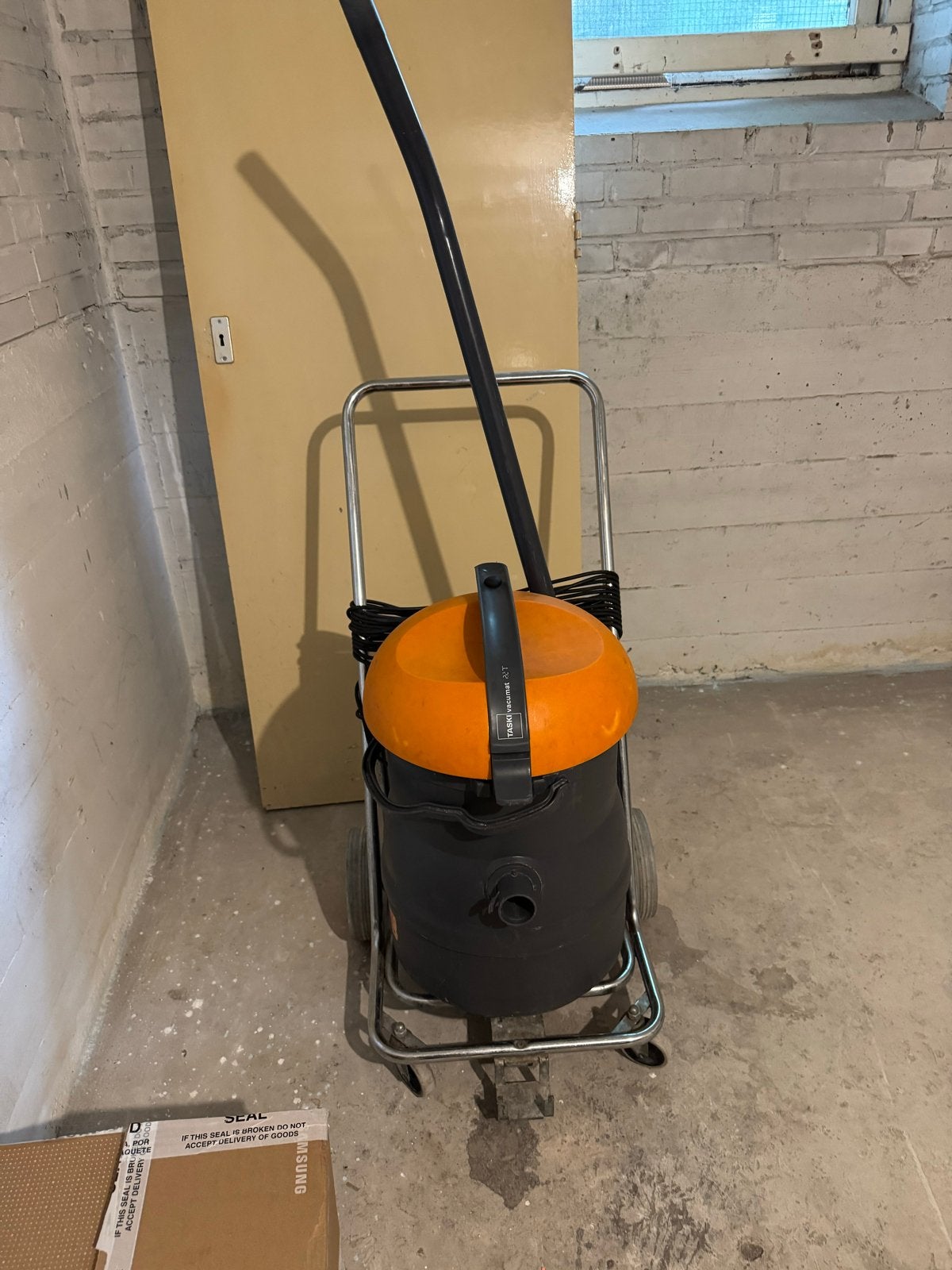 Taski Vacumat waterzuiger - Professionele reiniging, Ophalen, Overige merken, Gebruikt, Waterstofzuiger