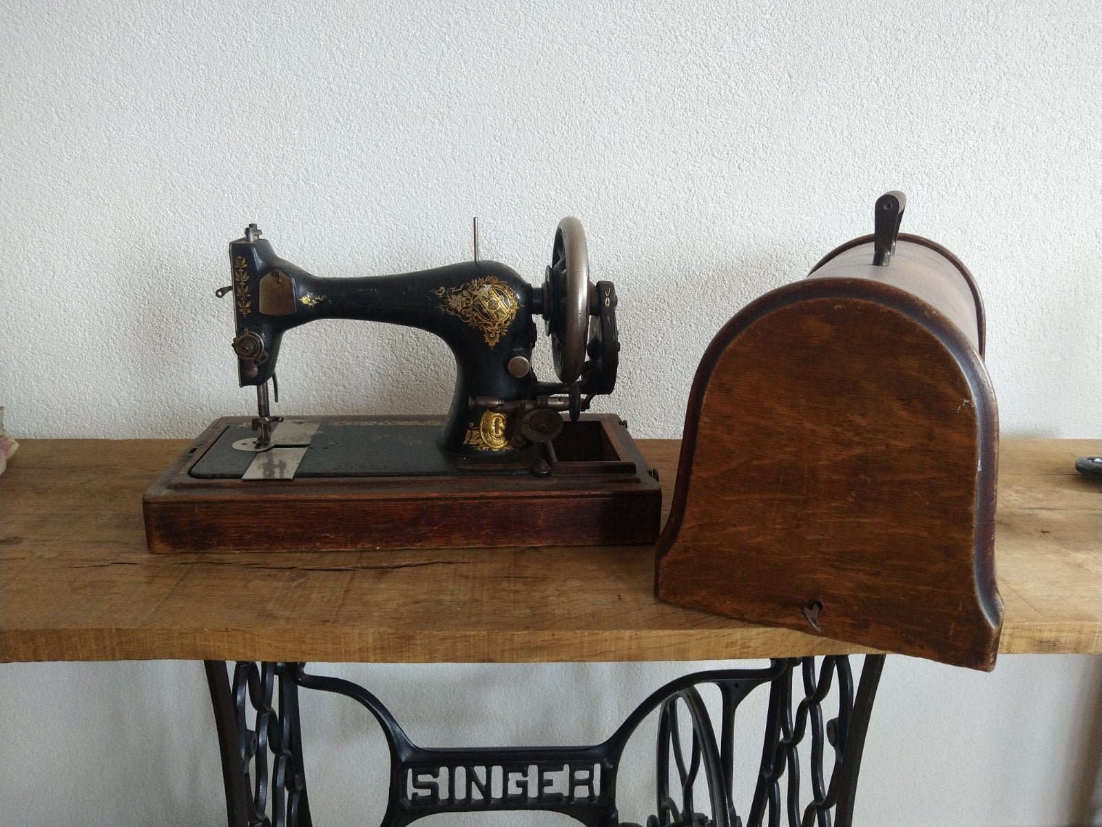 Antieke Naaimachine met Koffer en Originele Sleutel, Ophalen
