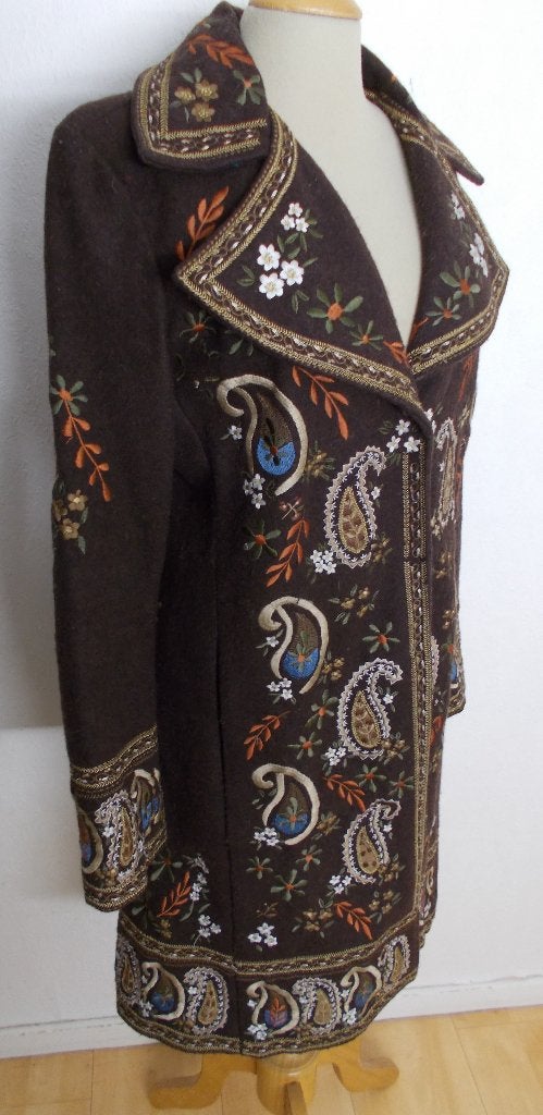 100% bruine wollen jas met borduursels van Uttam London! M, Verzenden, Zo goed als nieuw, Maat 38/40 (M), Bruin
