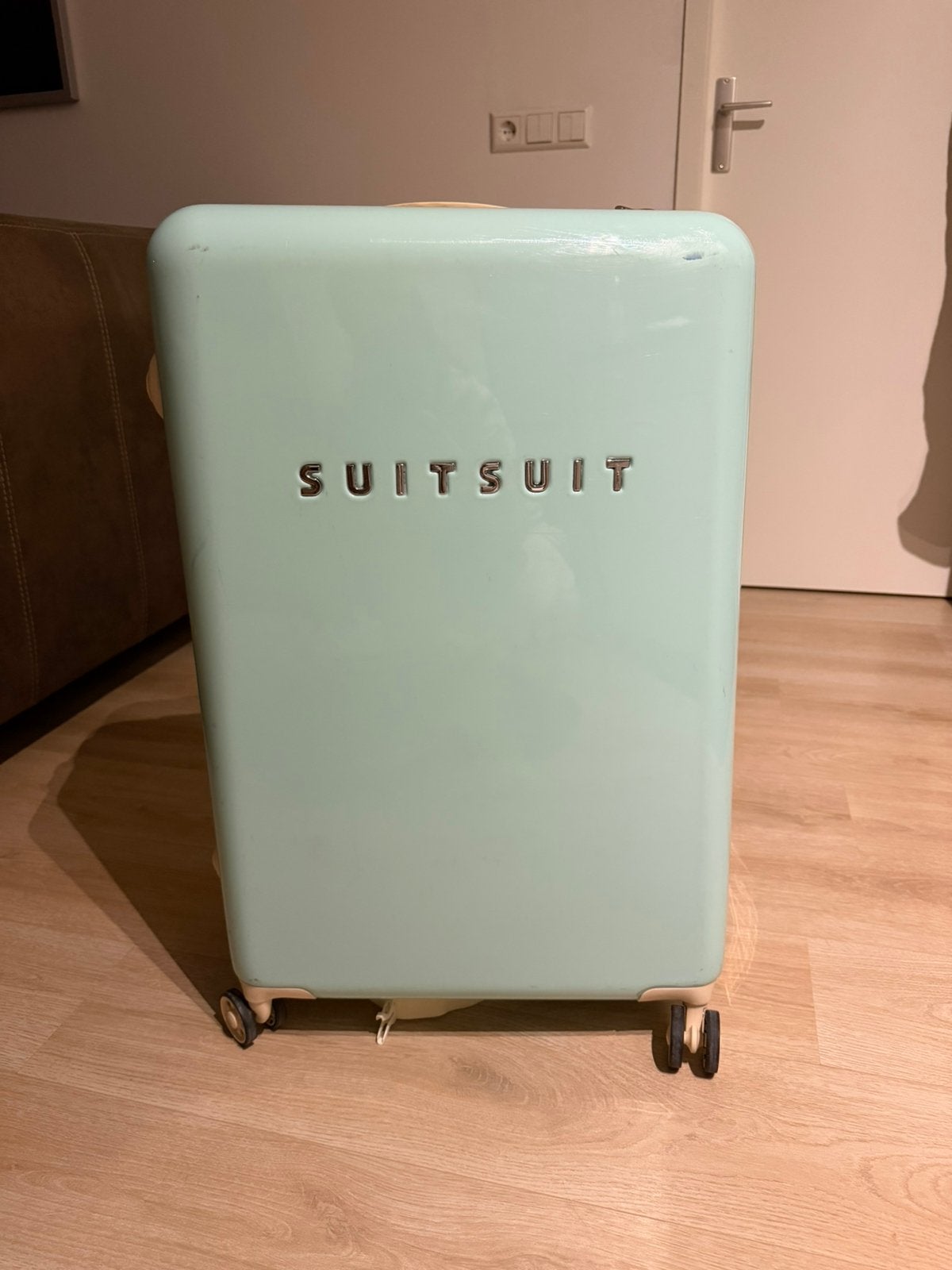 Suitsuit koffer 76cm mint, Ophalen, Hard kunststof, 45 tot 55 cm, Zo goed als nieuw