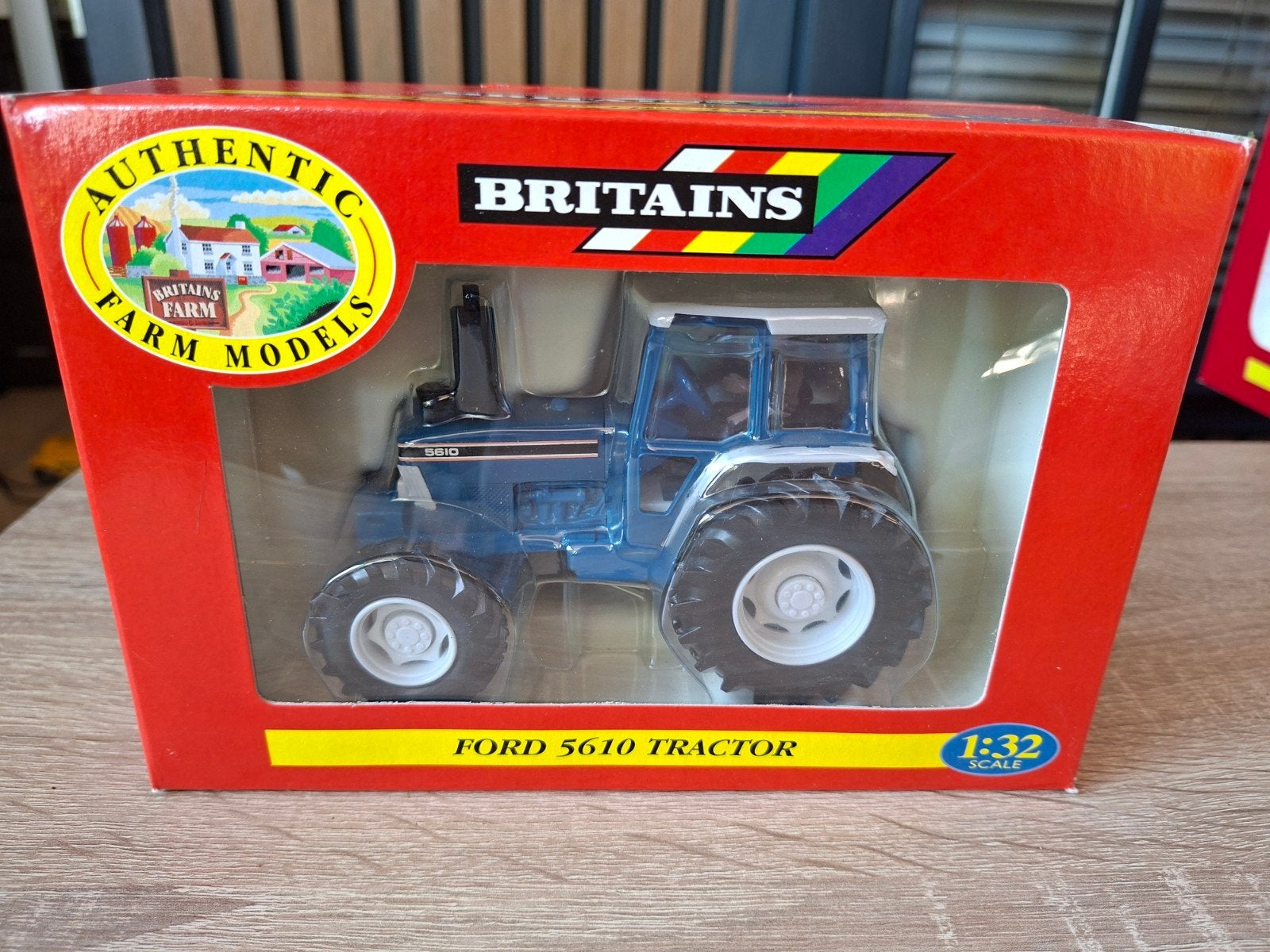 Britains Ford 5610 Tractor 1:32 Schaal - Nieuw in Doos, Hobby en Vrije tijd, Modelauto's | 1:32, Nieuw, Tractor of Landbouw, Britains