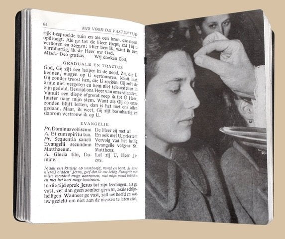 Kerkboekje Misboekje Jaren 60 Eucharistieviering Ons Pascha, J.W. Verheyen, Christendom | Katholiek, Ophalen of Verzenden, Zo goed als nieuw