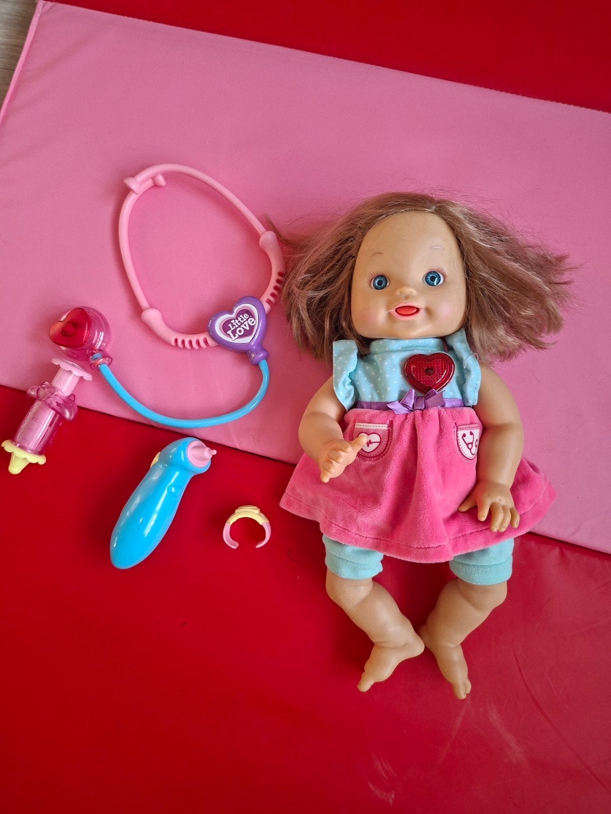 Babypop met doktersset - Little Love, Verzenden, Gebruikt, Babypop
