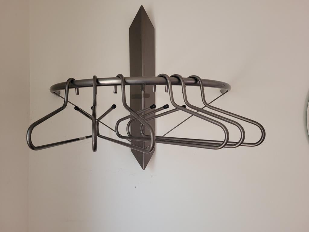 Design kapstok met glazen tafeltje - Metaal en Glas, Huis en Inrichting, Woonaccessoires | Kapstokken, Wandkapstok, Gebruikt, Ophalen of Verzenden