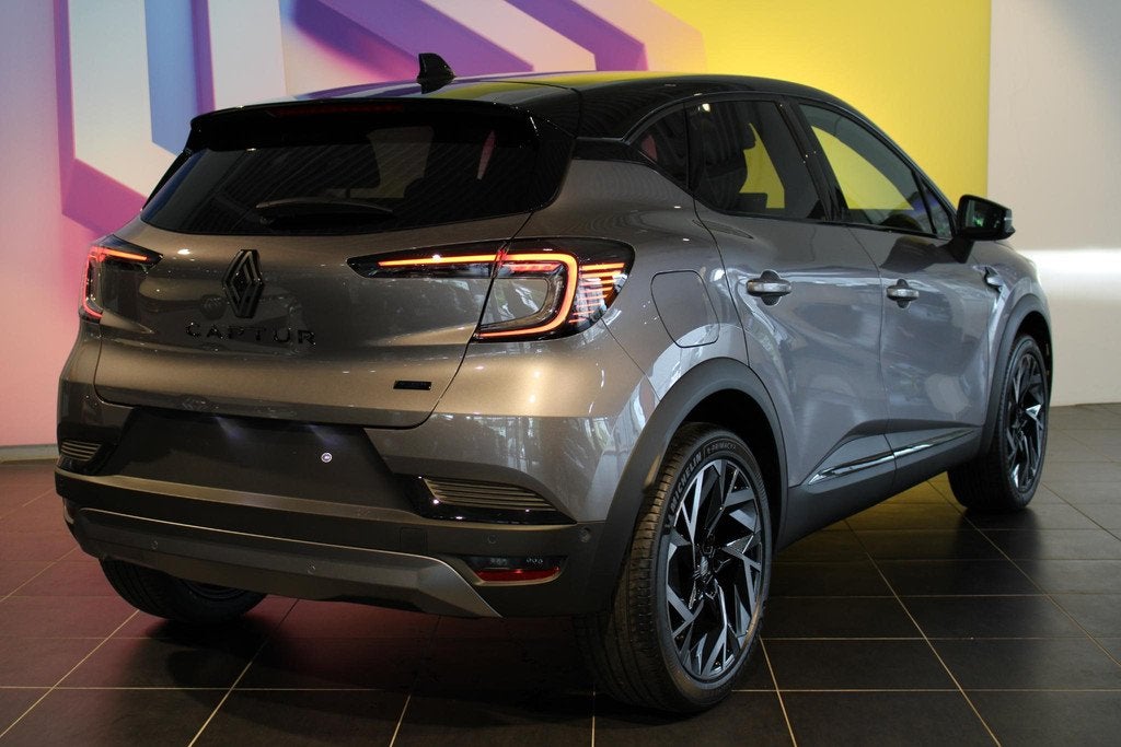 Renault Captur 1.8 E-Tech full hybrid 160 esprit Alpine | Ni, Auto's, Renault, 1789 cc, 4 cilinders, Met garantie (alle), 23 km/l