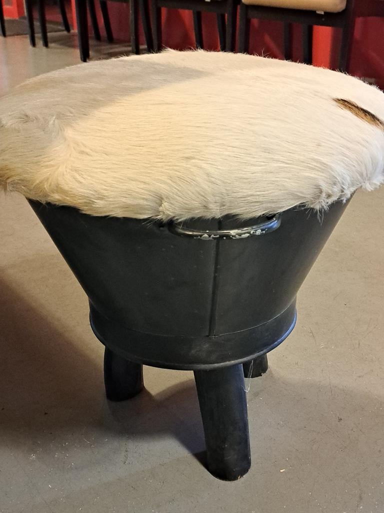 Tafeltje met koeienvel, Ophalen of Verzenden