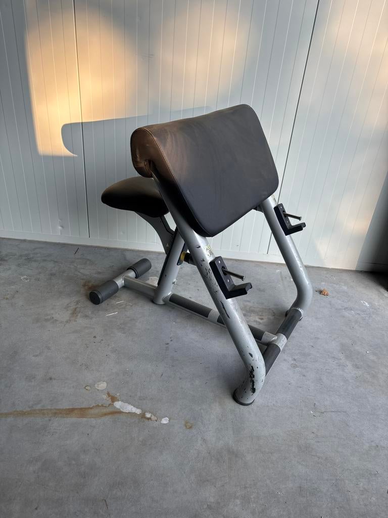 Scott bench - technogym