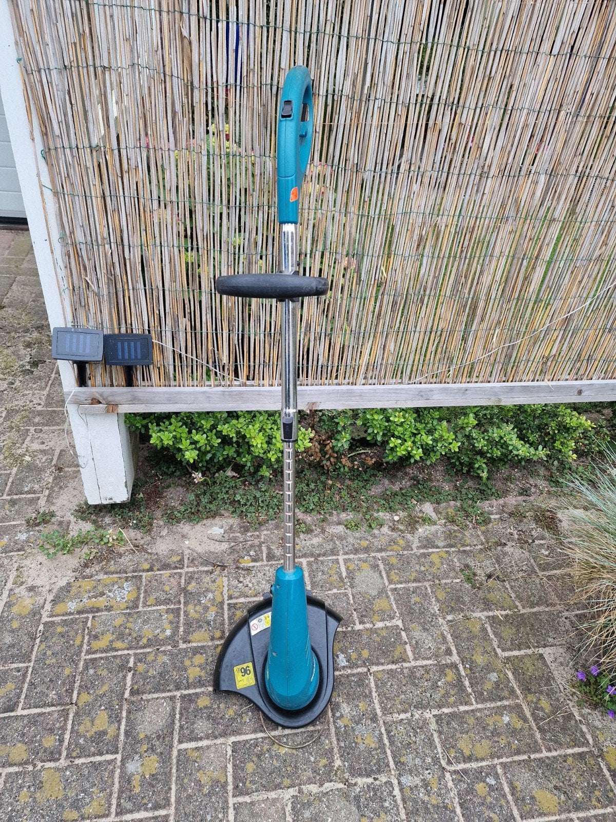 Makita UR3000 grastrimmer - Zo goed als nieuw, Tuin en Terras, Ophalen of Verzenden, Zo goed als nieuw, Makita, 10 tot 30 cm