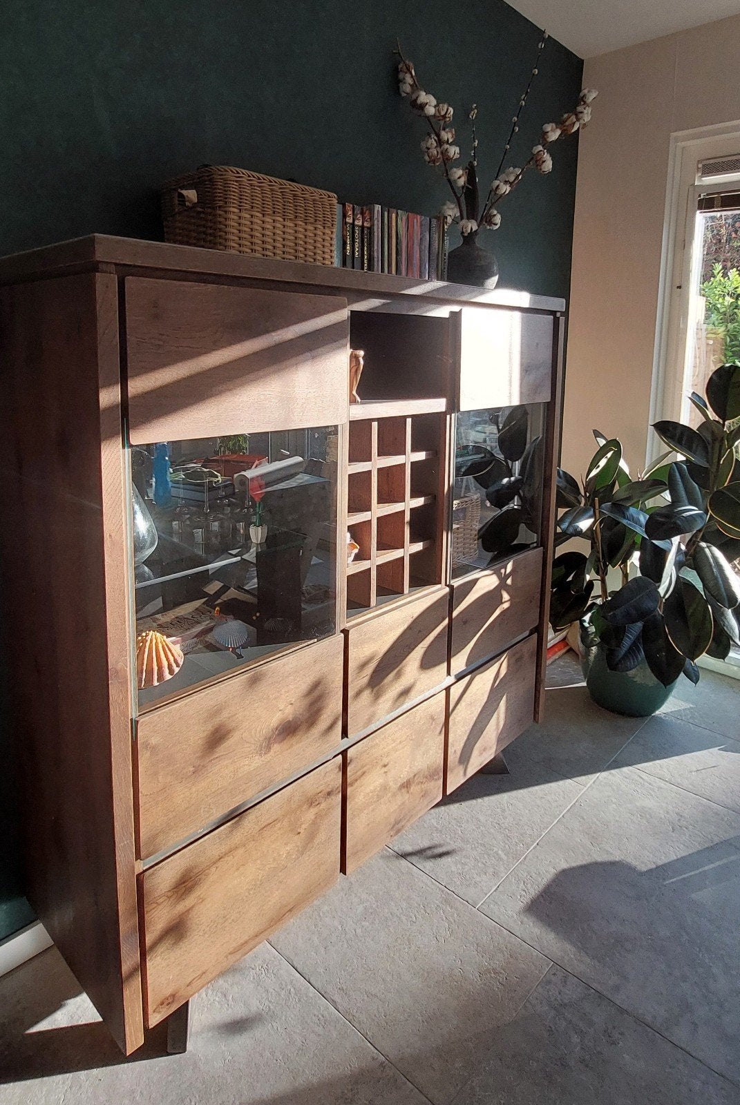 Henders en hazel vitrinekast, Ophalen, 25 tot 50 cm, Glas, 100 tot 150 cm