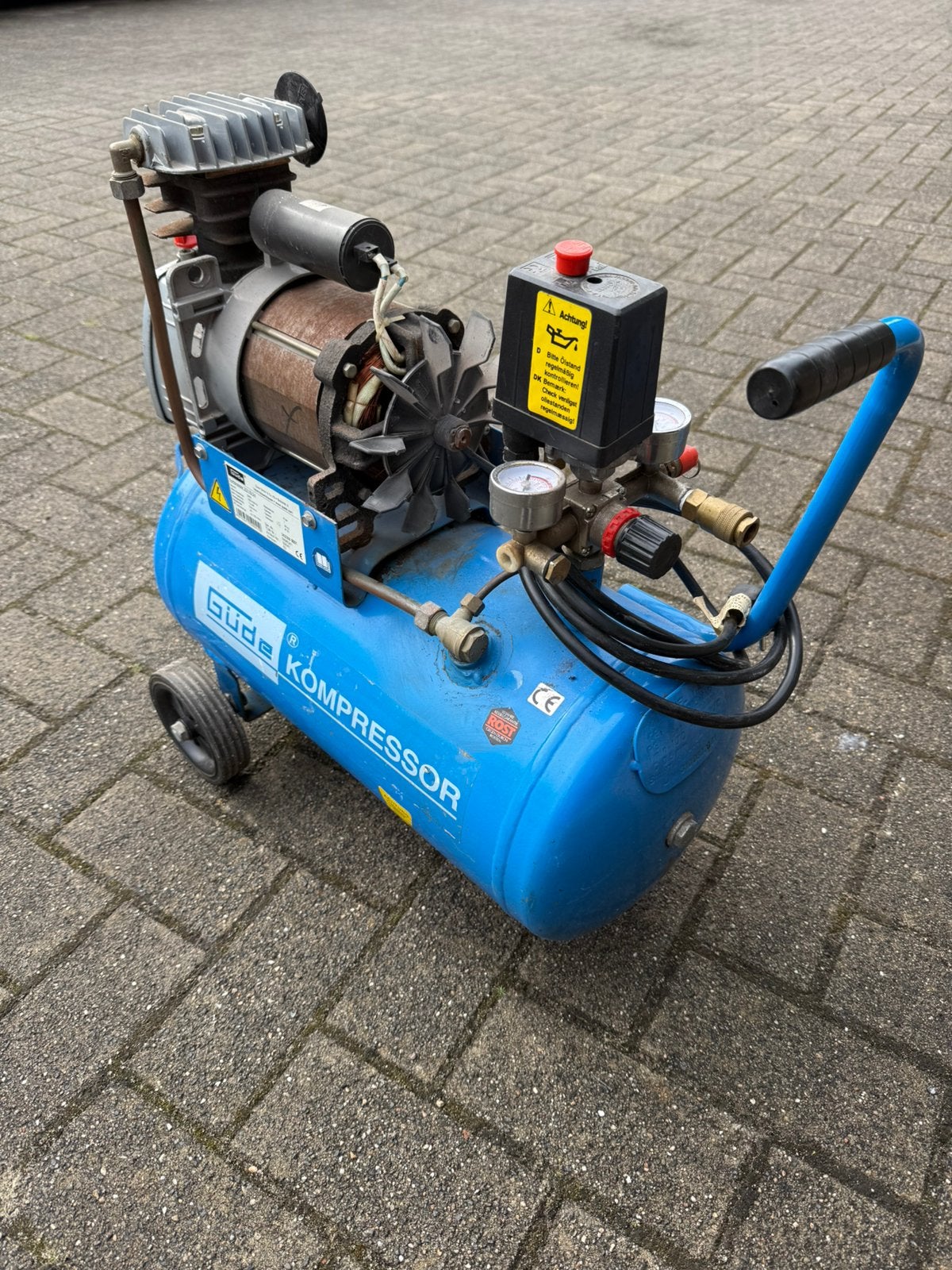 Güde Compressor 231/8/24 - 24 liter tank (zie beschrijving), Ophalen, Gebruikt, 6 tot 10 bar, 200 tot 400 liter/min