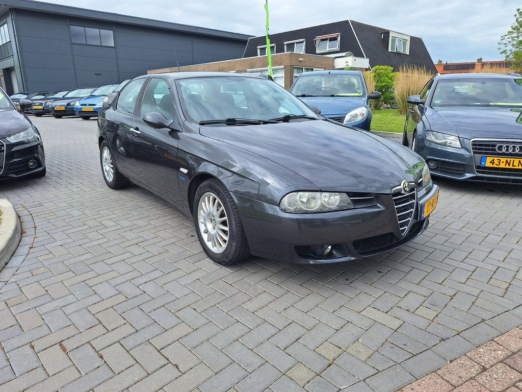 Alfa Romeo 156 1.8 T.Spark Distinctive / Leuke auto / APK ma, Voorwielaandrijving, Gebruikt, 4 cilinders, Bedrijf