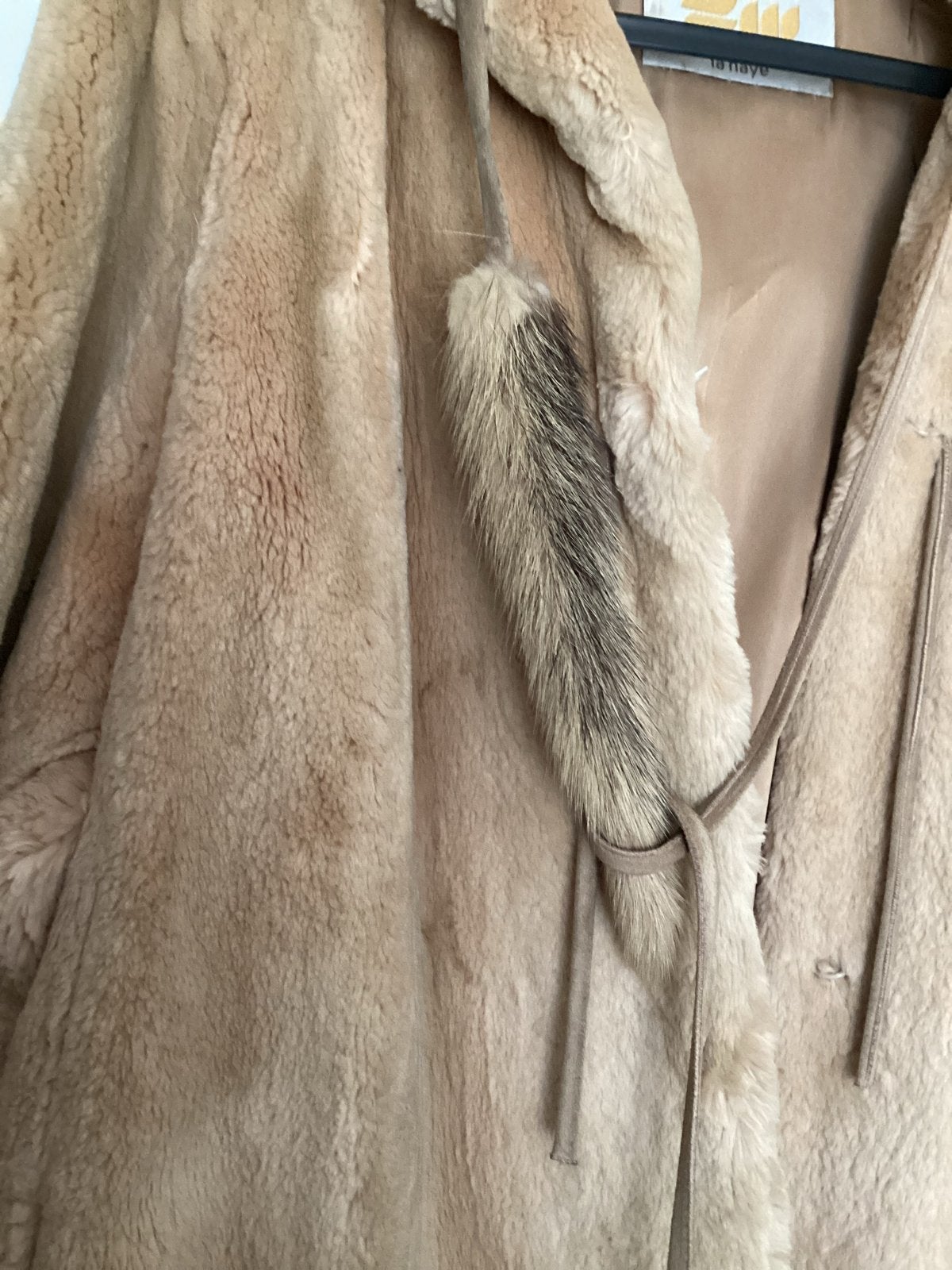 Vintage Fred van Wordragen & Ferragamo bontjas, Kleding | Dames, Ophalen, Gedragen, Maat 42/44 (L), Beige