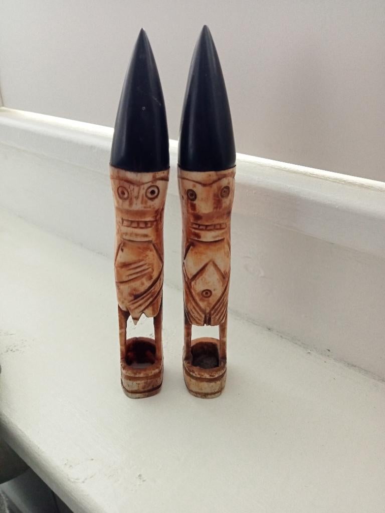 Hand gesneden beeldjes, Antiek en Kunst, Kunst | Beelden en Houtsnijwerken, Overige onderwerpen, Minder dan 20 cm, Ophalen of Verzenden