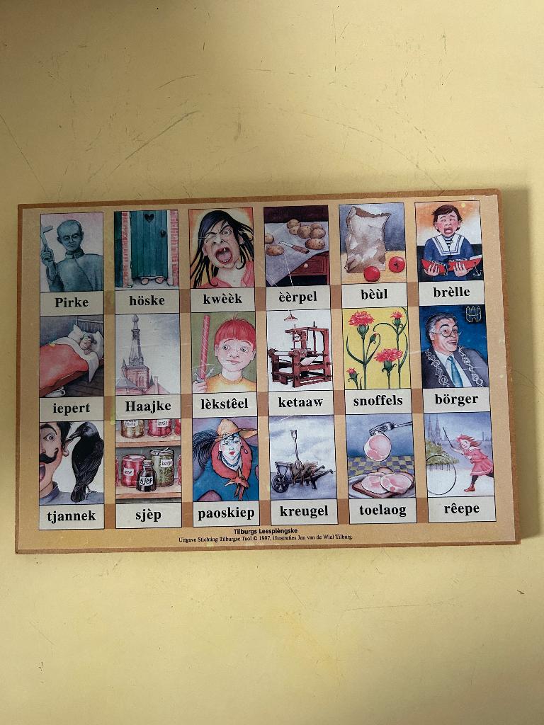 Vintage 1997 Tilburgs Leesplèngske, Ophalen of Verzenden, Gebruikt