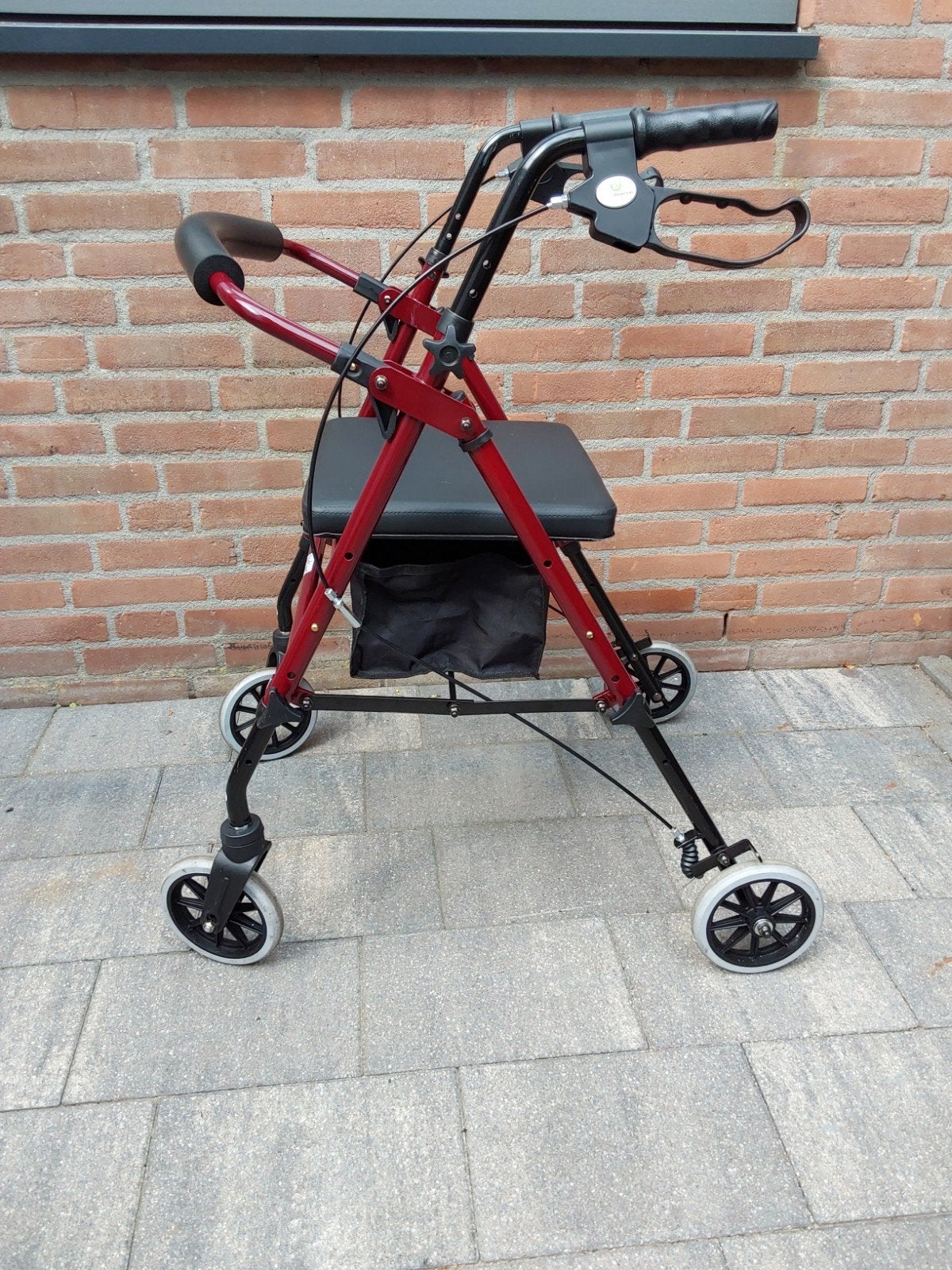 Opvouwbare rollator, Diversen, Ophalen, Opvouwbaar, Zo goed als nieuw