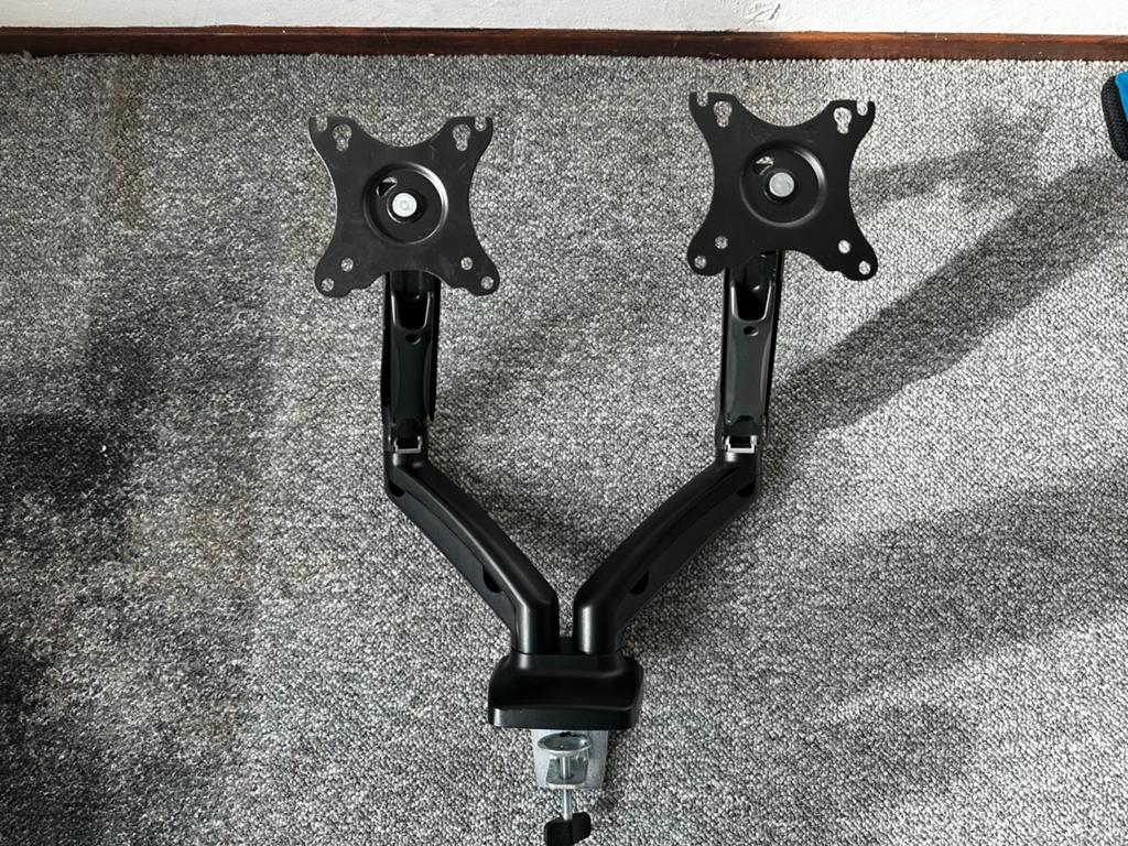Dubbele Monitor Arm 13-32 inch VESA Verstelbaar, Computers en Software, Monitoren, In hoogte verstelbaar, Ophalen of Verzenden