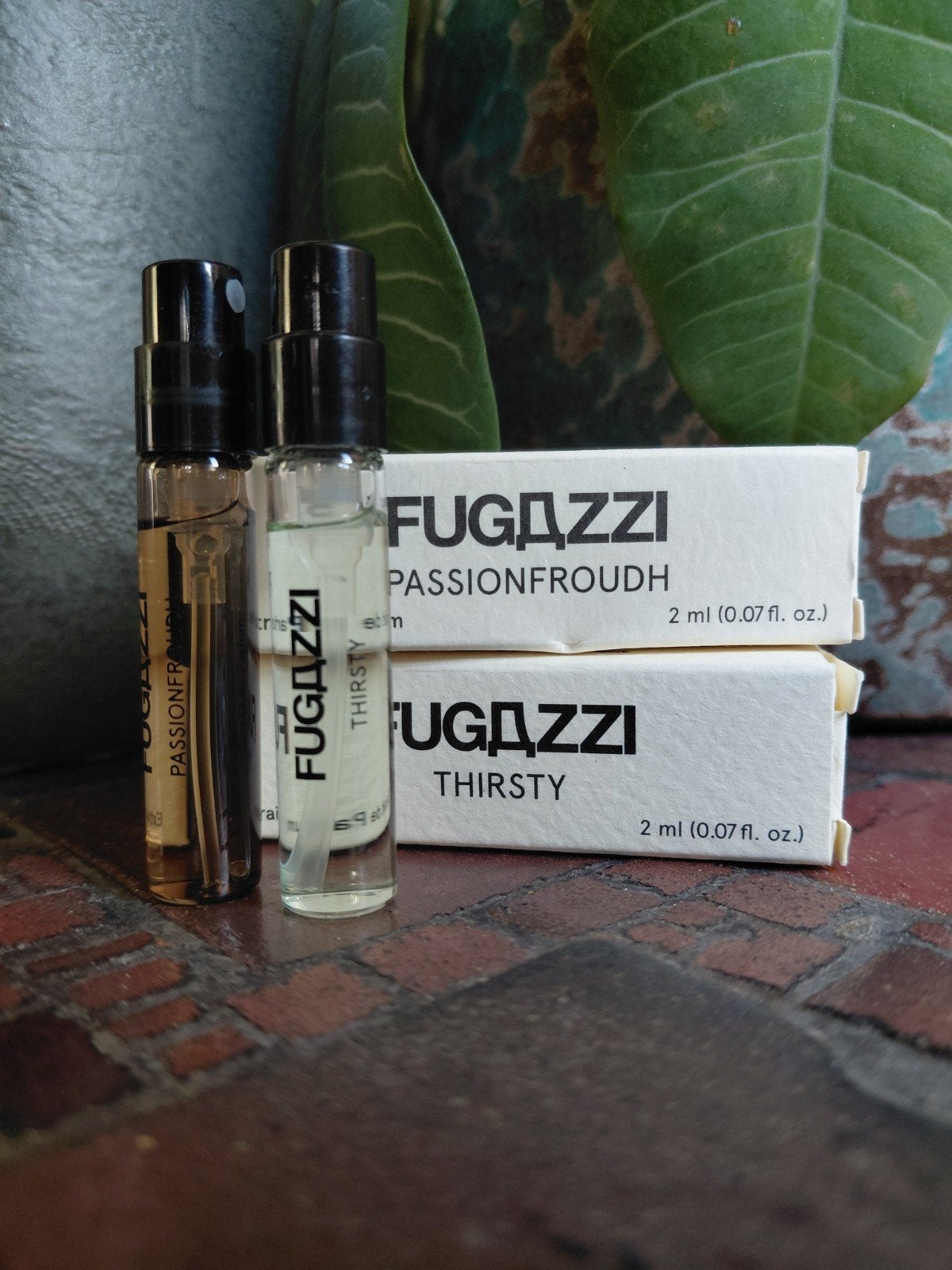 Fugazzi parfum samples, Sieraden, Tassen en Uiterlijk, Verzenden, Zo goed als nieuw
