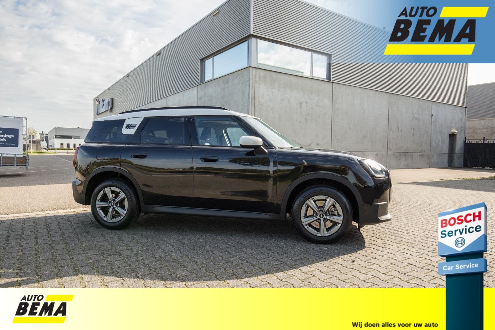 MINI Countryman 1.5 C Classic M, Gebruikt, Zwart, Bedrijf, 3 cilinders
