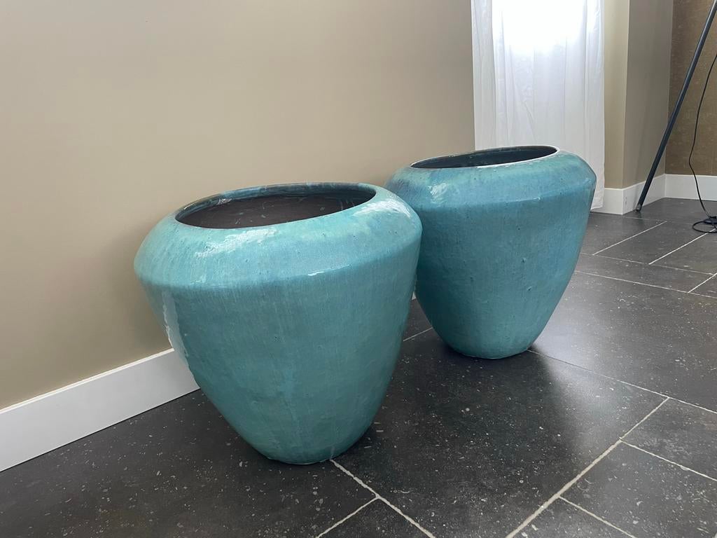 Set van 2 turquoise bloempotten, 49 cm hoog, Huis en Inrichting, Woonaccessoires | Vazen, Ophalen, Gebruikt, Overige kleuren, Aardewerk of Porselein