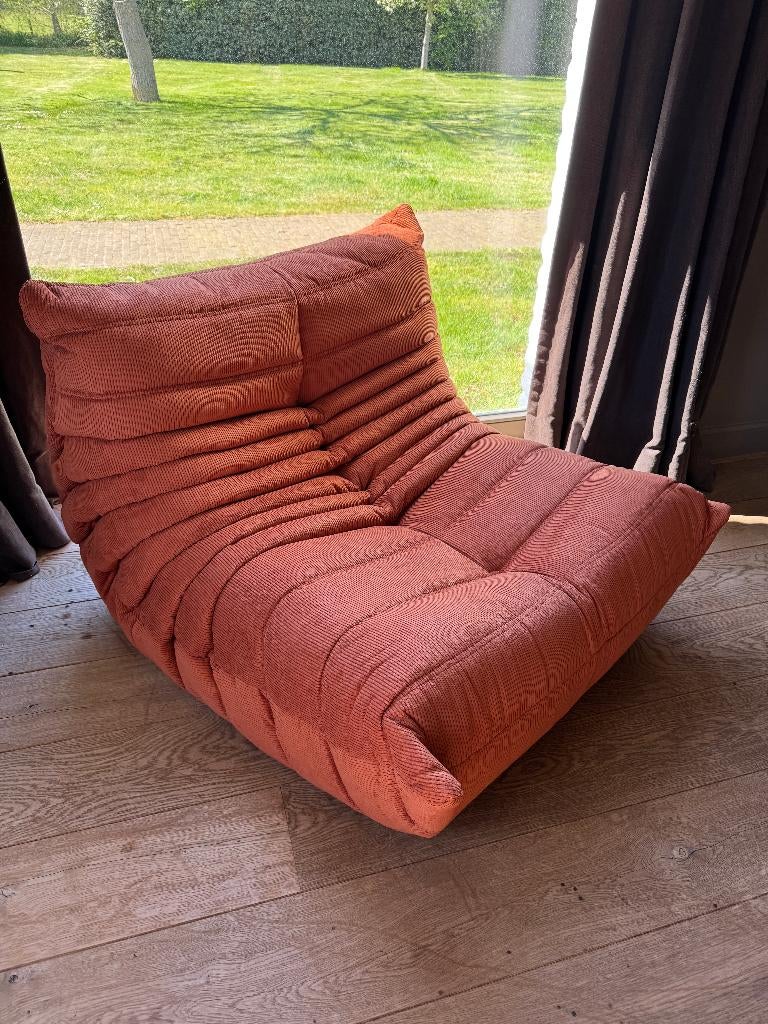 Ligne Roset Togo Eenzit - Ribcord Roestbruin, Huis en Inrichting, Banken | Sofa's en Chaises Longues, Ophalen, Eenpersoons, 100 tot 125 cm
