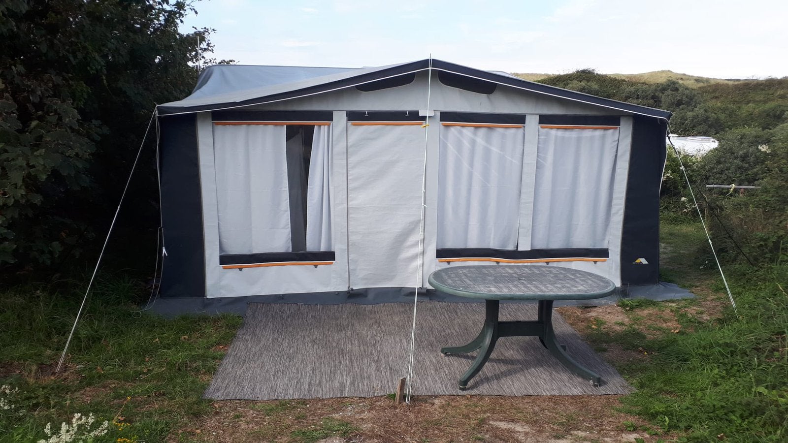 Home Car Caravan BJ1996 + DMT voortent + Obelink fietstentje, Home-car, Rondzit, Dwarsbed, Particulier