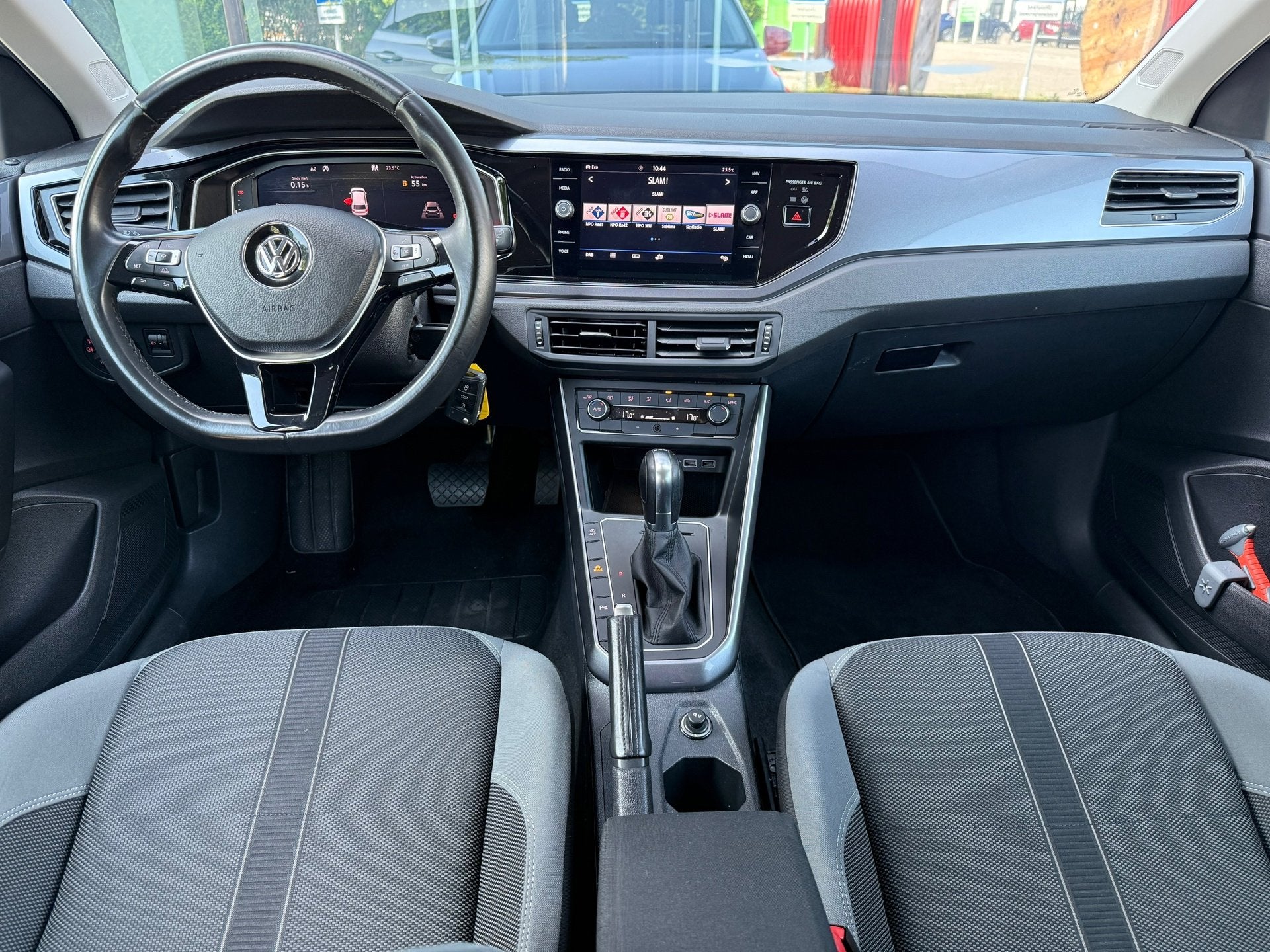 Volkswagen Polo 1.0 TSI Highline - Automaat - Virt.Cockpit -, Auto's, Volkswagen, Gebruikt, 95 pk, Leder en Stof, 49 €/maand