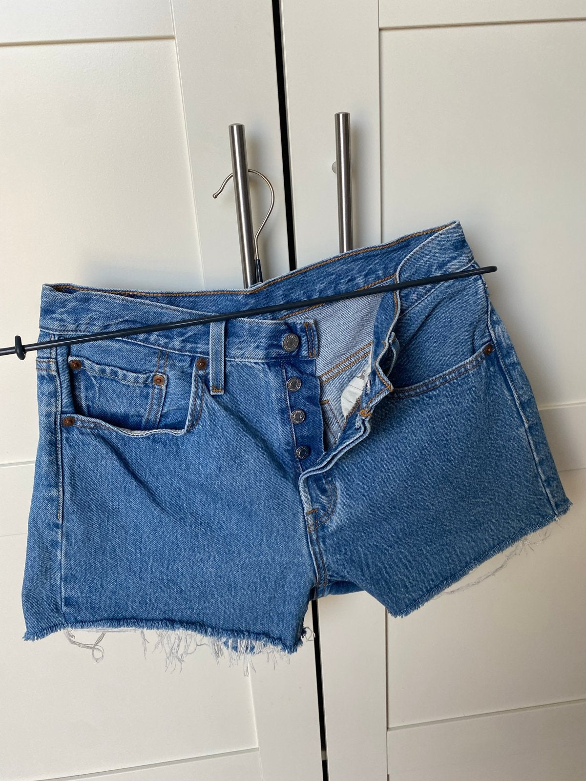 Levi's 501 denim shorts W27, Ophalen of Verzenden, Zo goed als nieuw, Blauw, W27 (confectie 34) of kleiner