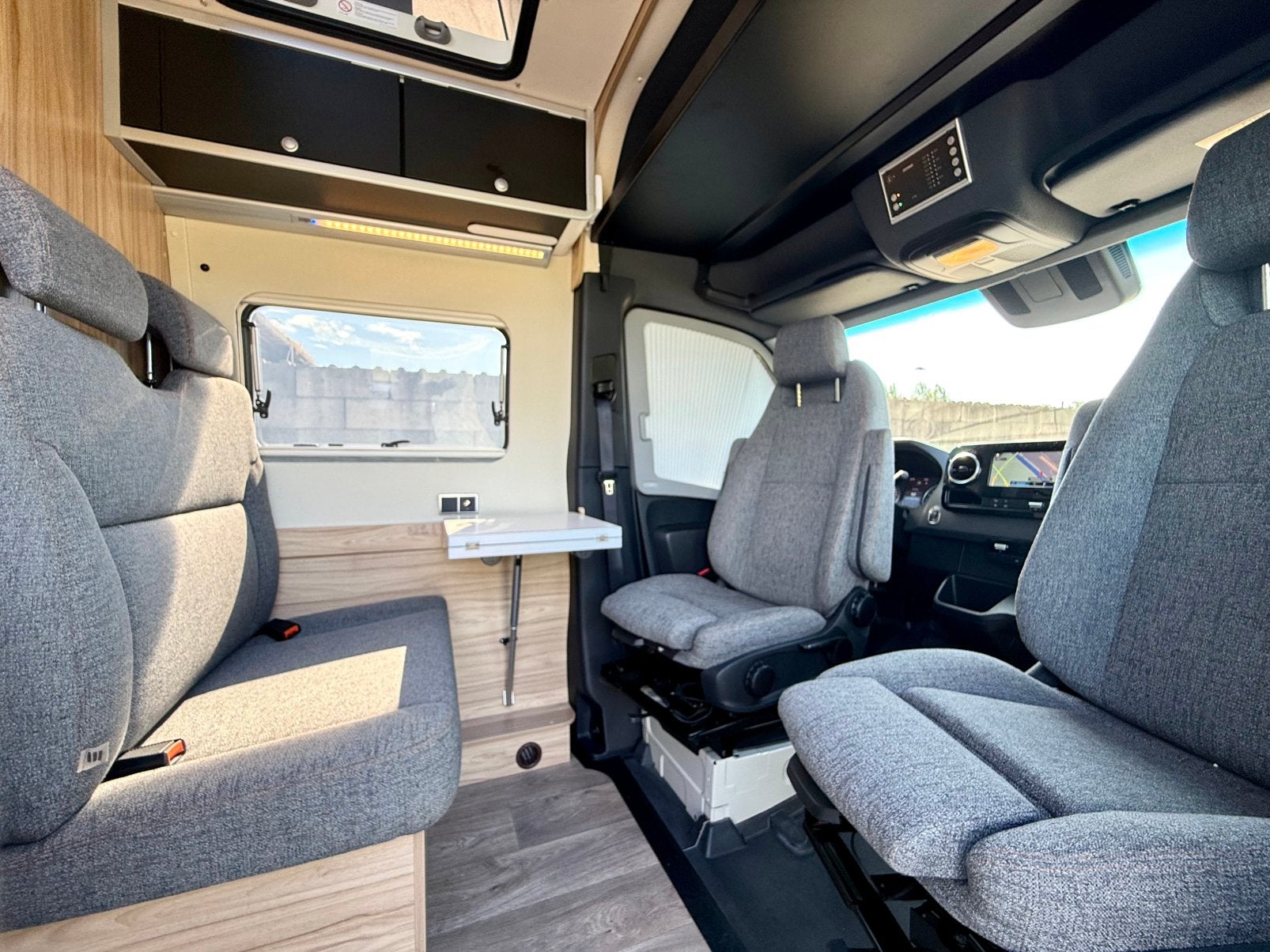 Foto 6 van Hymer Grand Canyon S 4x4 offroad Mercedes 190PK, 26.680km