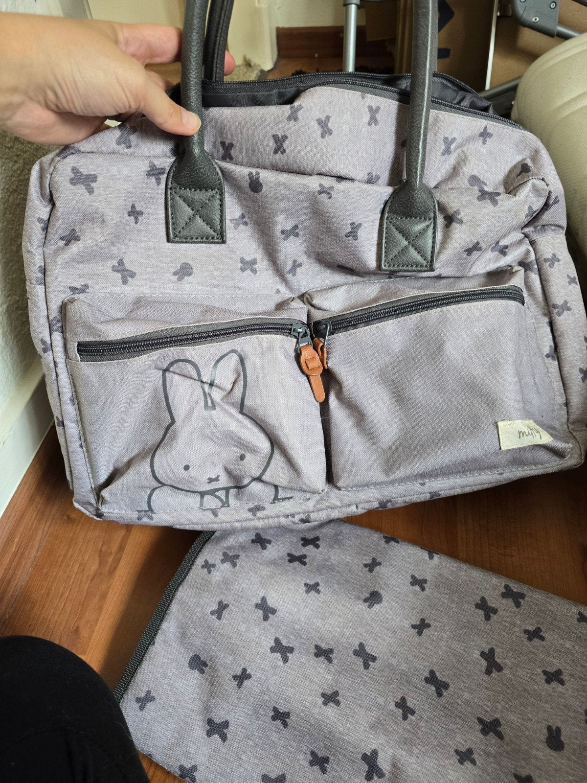 Nijntje luiertas met verschoningsmat en buggybevestiging, Kinderen en Baby's, Overige merken, Ophalen of Verzenden, Zo goed als nieuw