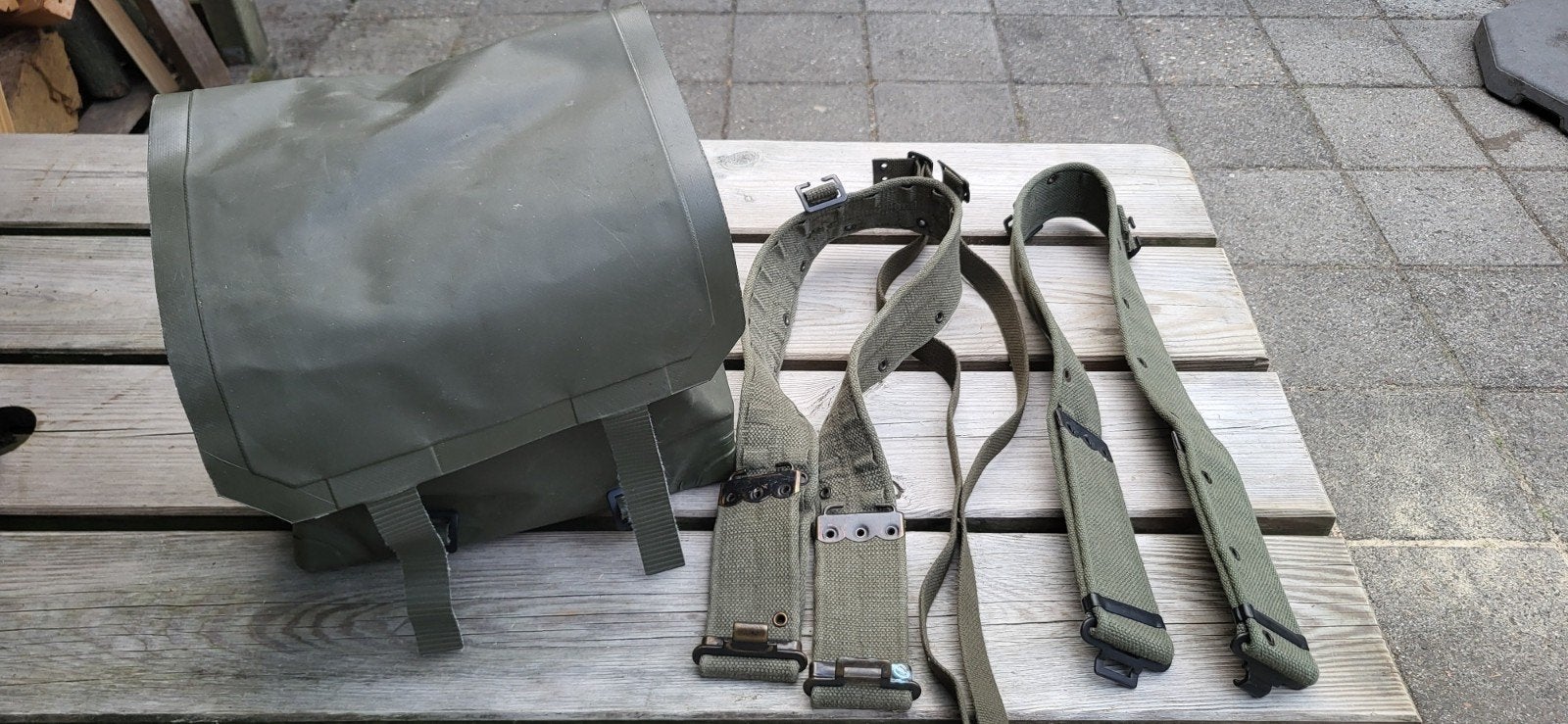 KL pukkel, met schouderriem, rugzakbanden. en set, Verzamelen, Ophalen of Verzenden, Landmacht, Nederland, Kleding of Schoenen