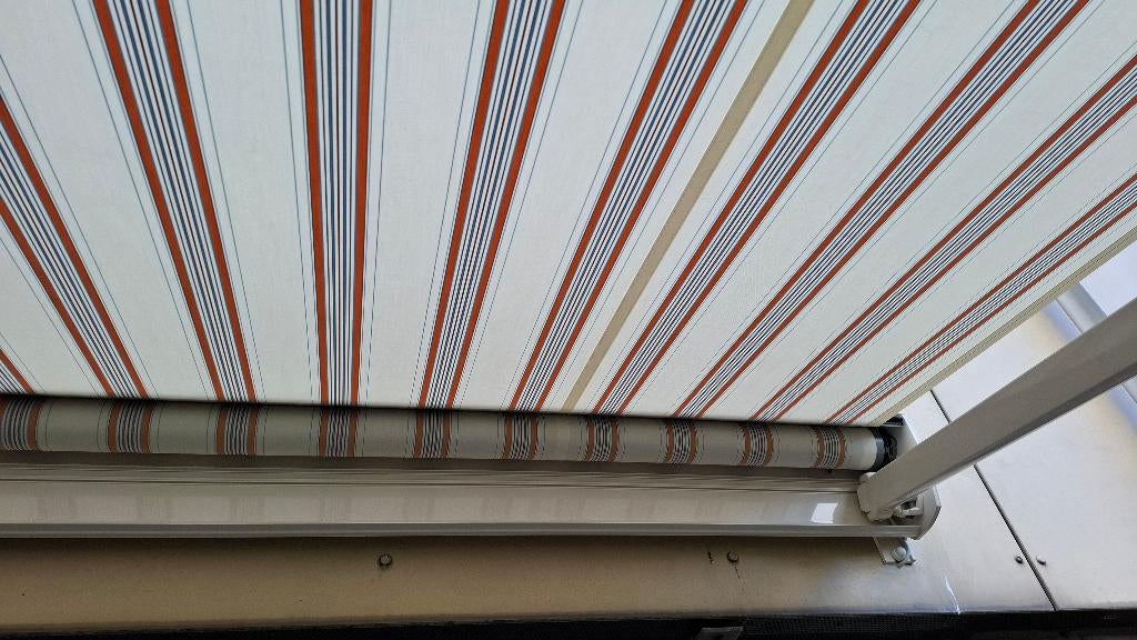 Zonnescherm, Ophalen, Elektrisch, Zo goed als nieuw, 150 tot 300 cm