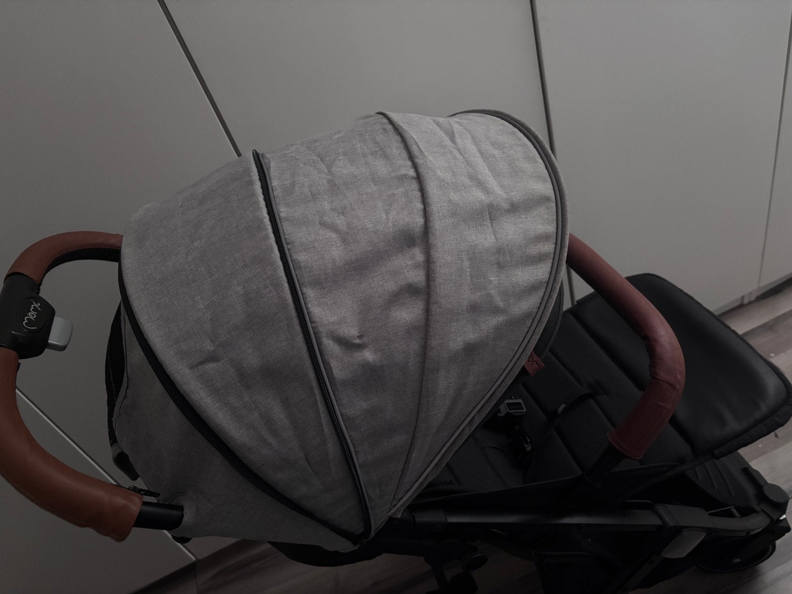 Buggy Wandelwagen momi, Kinderen en Baby's, Buggy's, Ophalen, Zo goed als nieuw