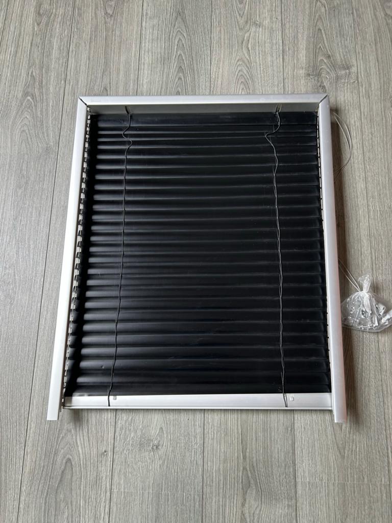 Velux jaloezie Zwart Pal M 04, Ophalen, Gebruikt, Zwart, 50 tot 100 cm
