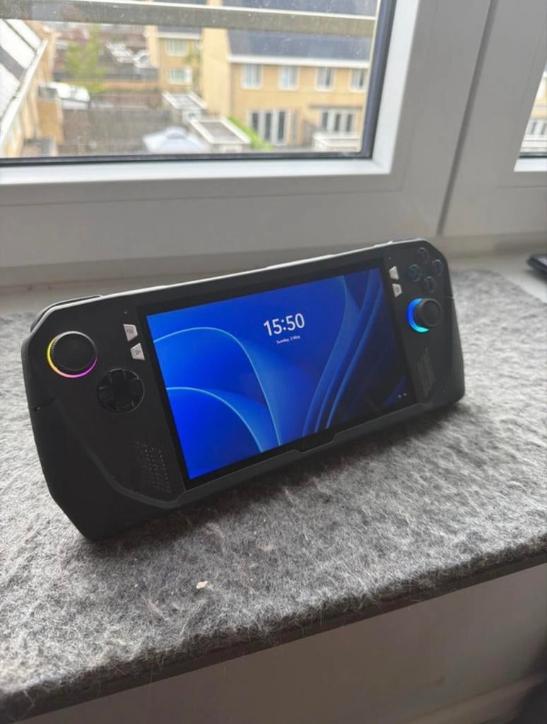 Asus ROG Ally / Z1 Extreme / met Dbrand case, Verzenden, ASUS, Zo goed als nieuw
