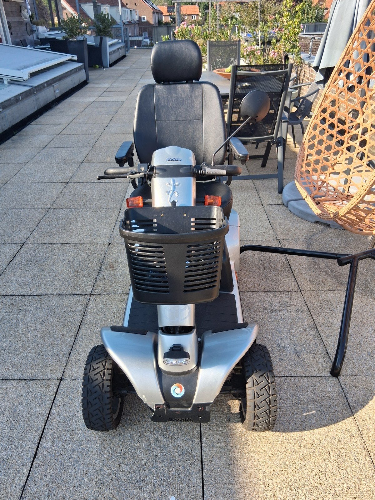 Scootmobile Pride de Luxe zilvergrijs, Diversen, Brommobielen en Scootmobielen, Ophalen, Zo goed als nieuw, 46 km of meer, 11 t/m 15 km/u