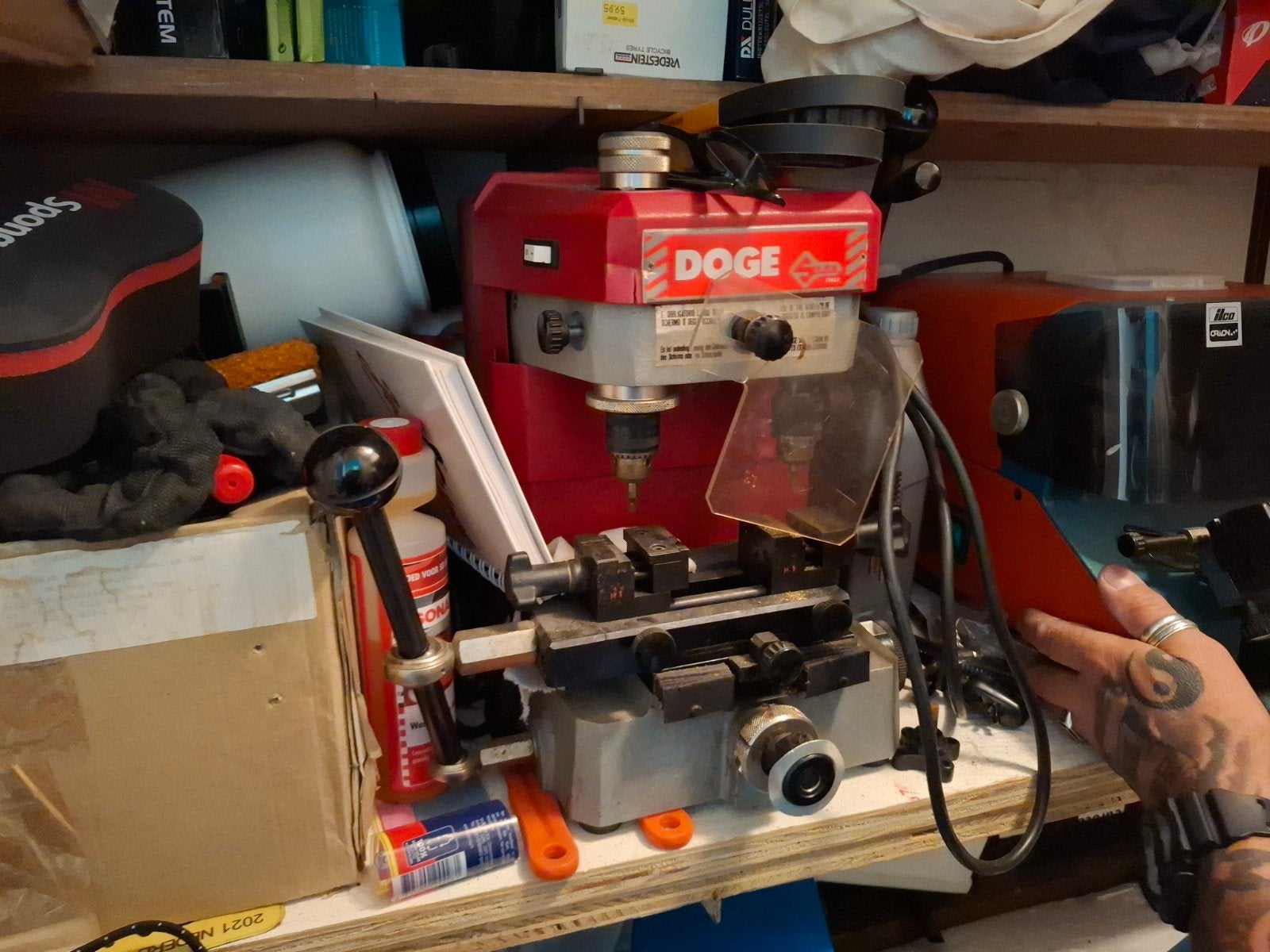 Sleutel duplicaatmachine (frees), Ophalen, Nieuw