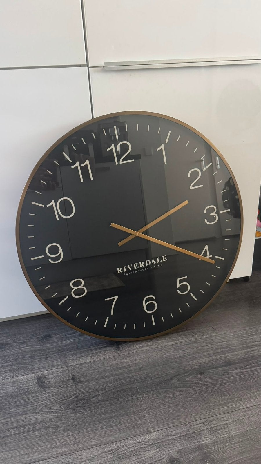 RIVERDALE klok, Ophalen, Zo goed als nieuw, Wandklok