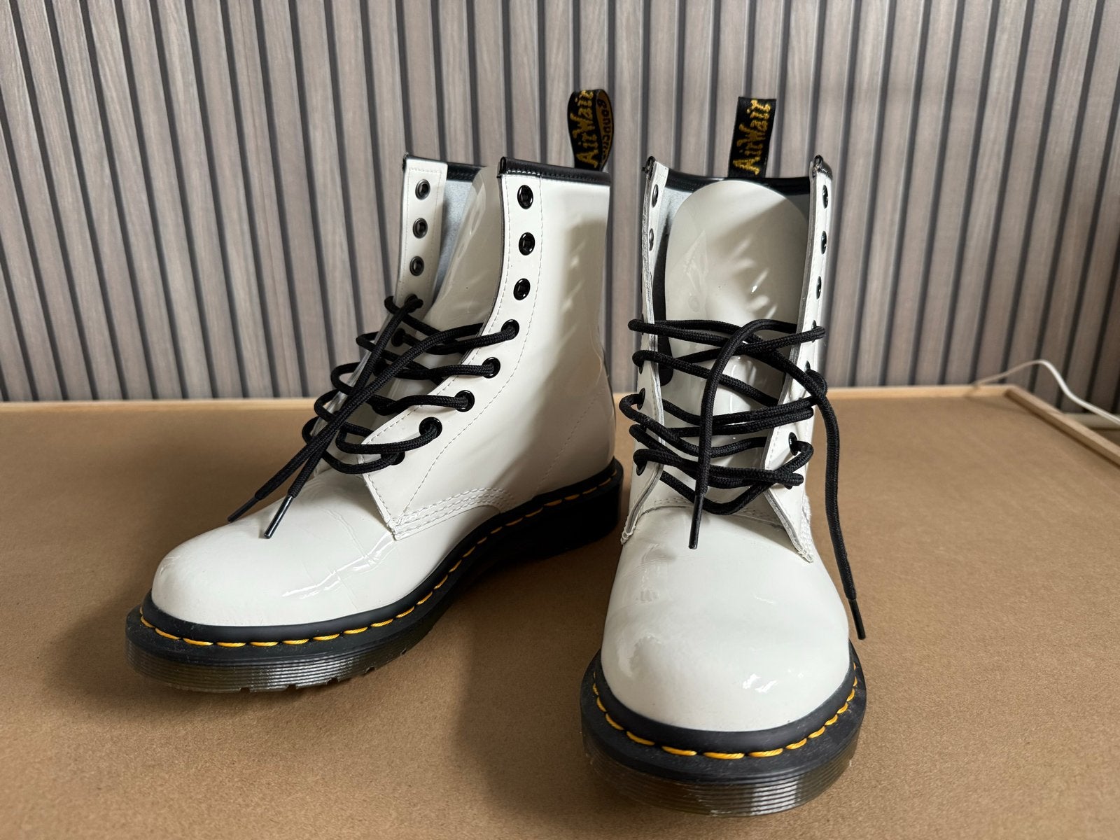 Dr. Martens 1460 Patent Wit Veterlaarzen maat 40, Wit, Lage of Enkellaarzen, Ophalen of Verzenden, Zo goed als nieuw