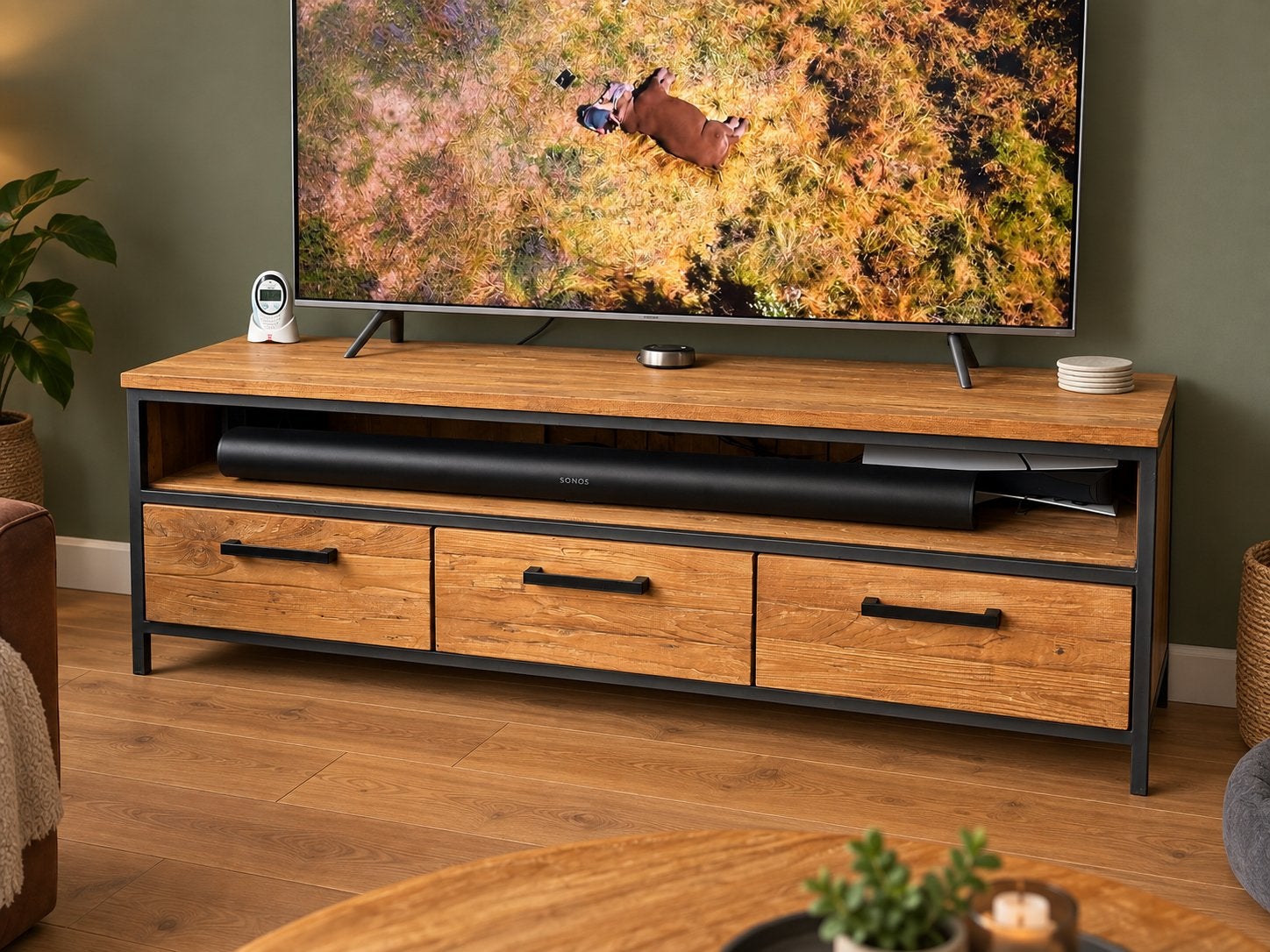 Tv-meubel Romaro – hout met zwart metalen frame, 150 tot 200 cm, Ophalen of Verzenden, Zo goed als nieuw, Minder dan 100 cm