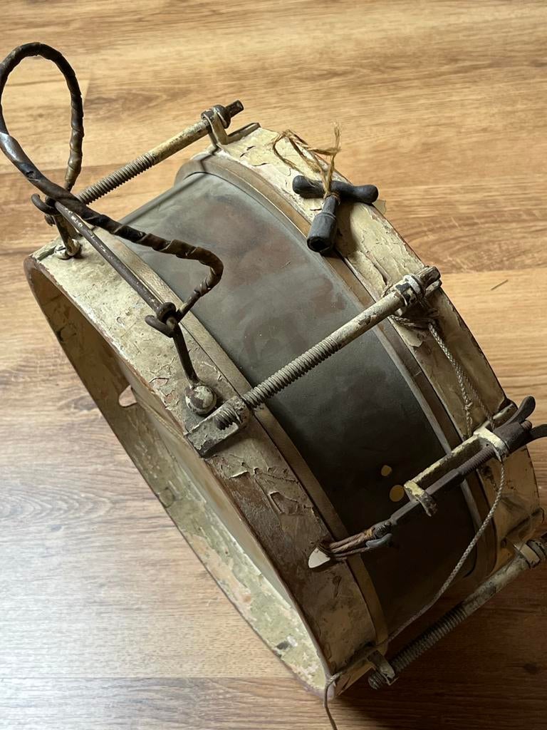 Oude Trommel - Decoratief of voor restauratie, Muziek en Instrumenten, Ophalen, Gebruikt, Overige merken