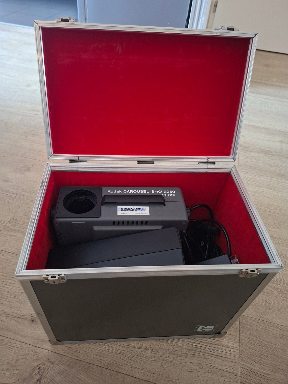 Kodak Carousel S-AV 2050 projector in koffer, Ophalen of Verzenden, Gebruikt