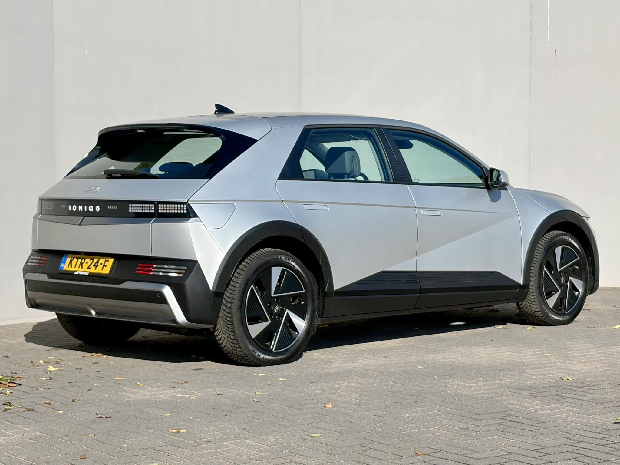 Hyundai IONIQ 5 Connect+ Limited 84 kWh / Fabrieksgarantie t, Auto's, Automaat, 228 pk, Achterwielaandrijving, Gebruikt