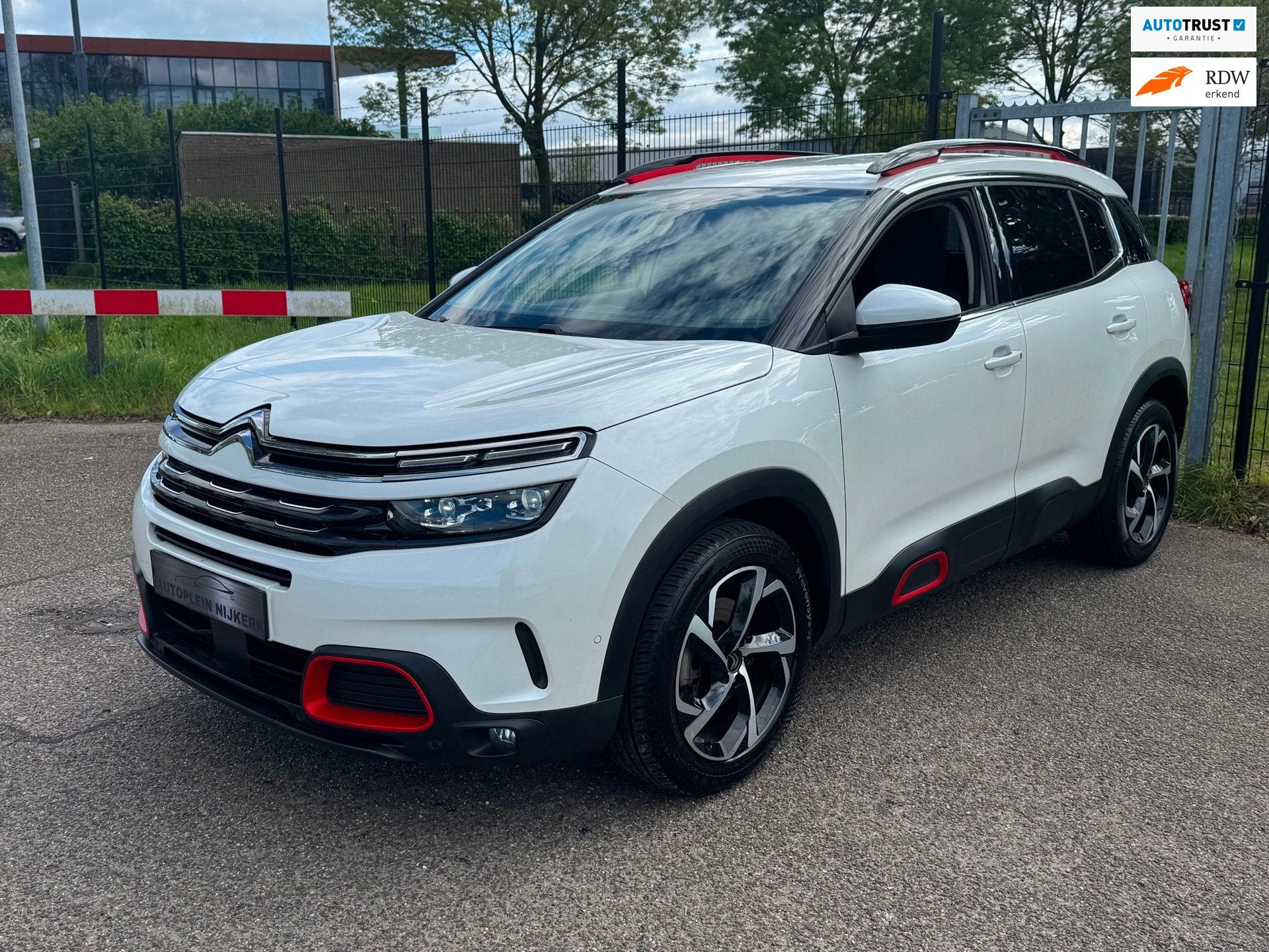 Citroen C5 Aircross 1.2 PureTech Shine Leder LED 360Camera, Auto's, Citroën, Voorwielaandrijving, Gebruikt, Euro 6, Automatische klimaatregeling