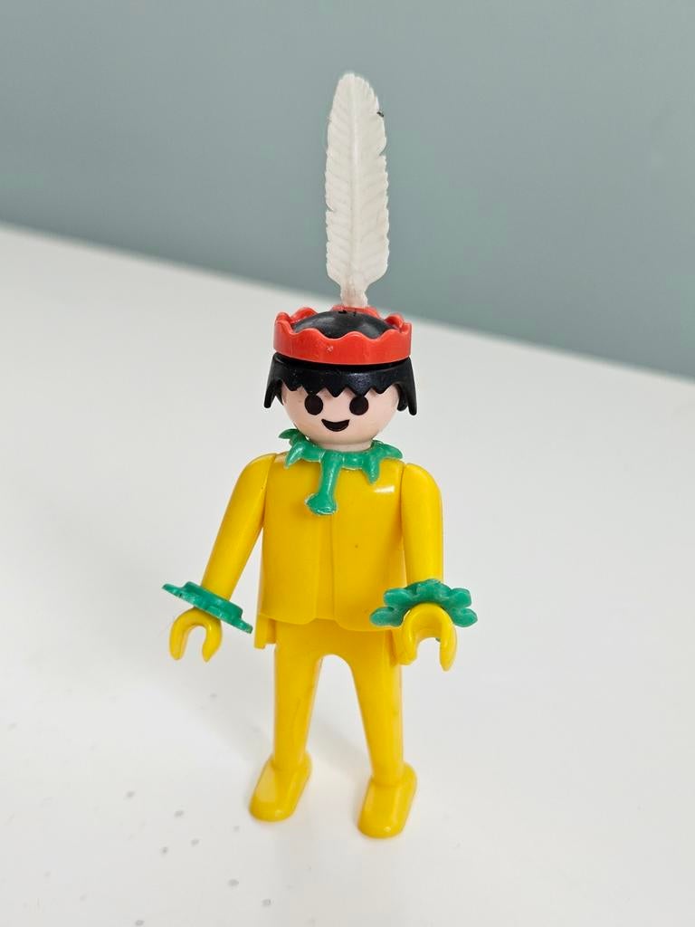 Vintage Playmobil Indiaan met veer - Geel, Ophalen of Verzenden, Gebruikt, Los playmobil