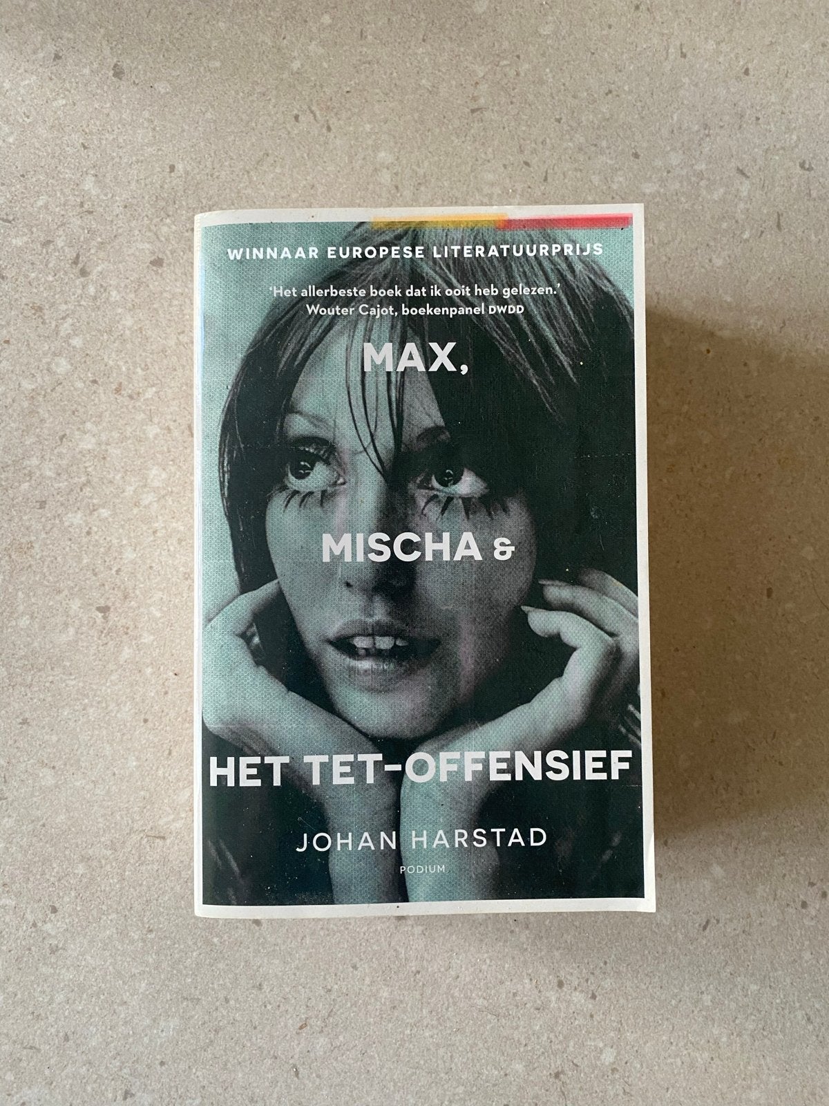 Max, Mischa & Het Tet-Offensief - Johan Harstad, Ophalen of Verzenden, Zo goed als nieuw, Nederland