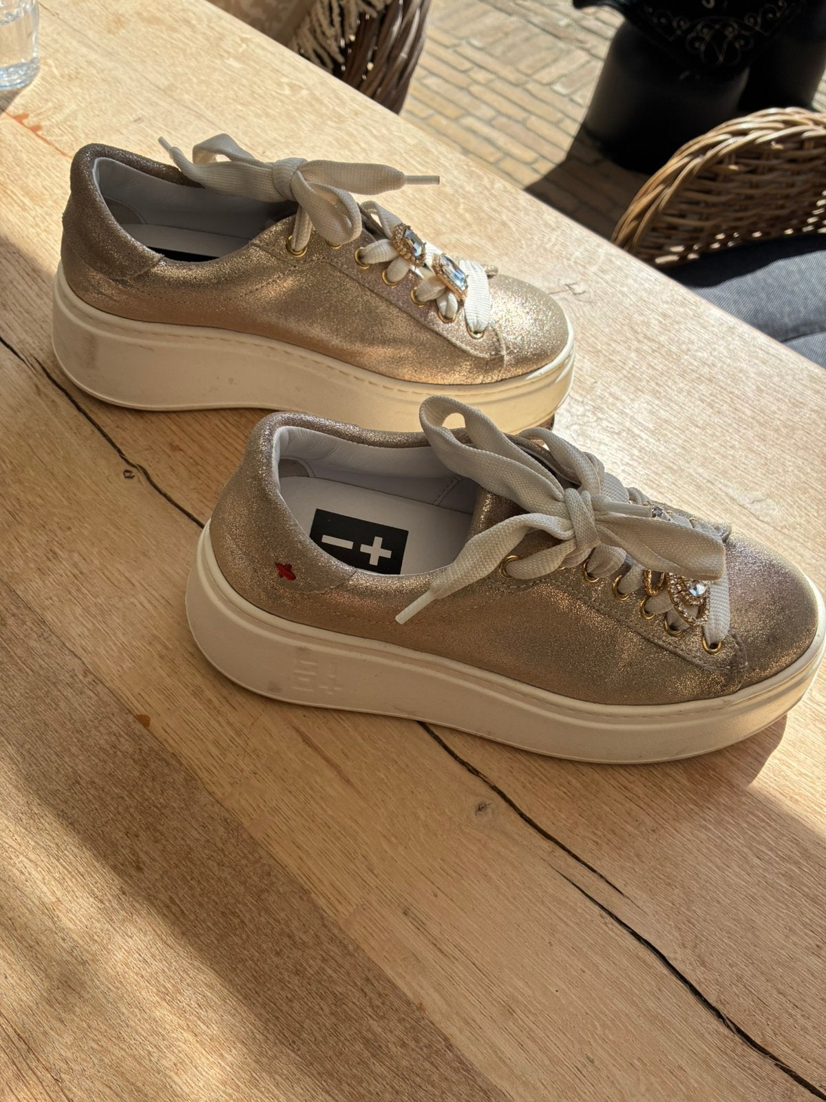 GIO luxe Italiaanse sneakers, zgan ., Kleding | Dames, Schoenen, Zo goed als nieuw, Sneakers of Gympen, Overige kleuren, Ophalen of Verzenden