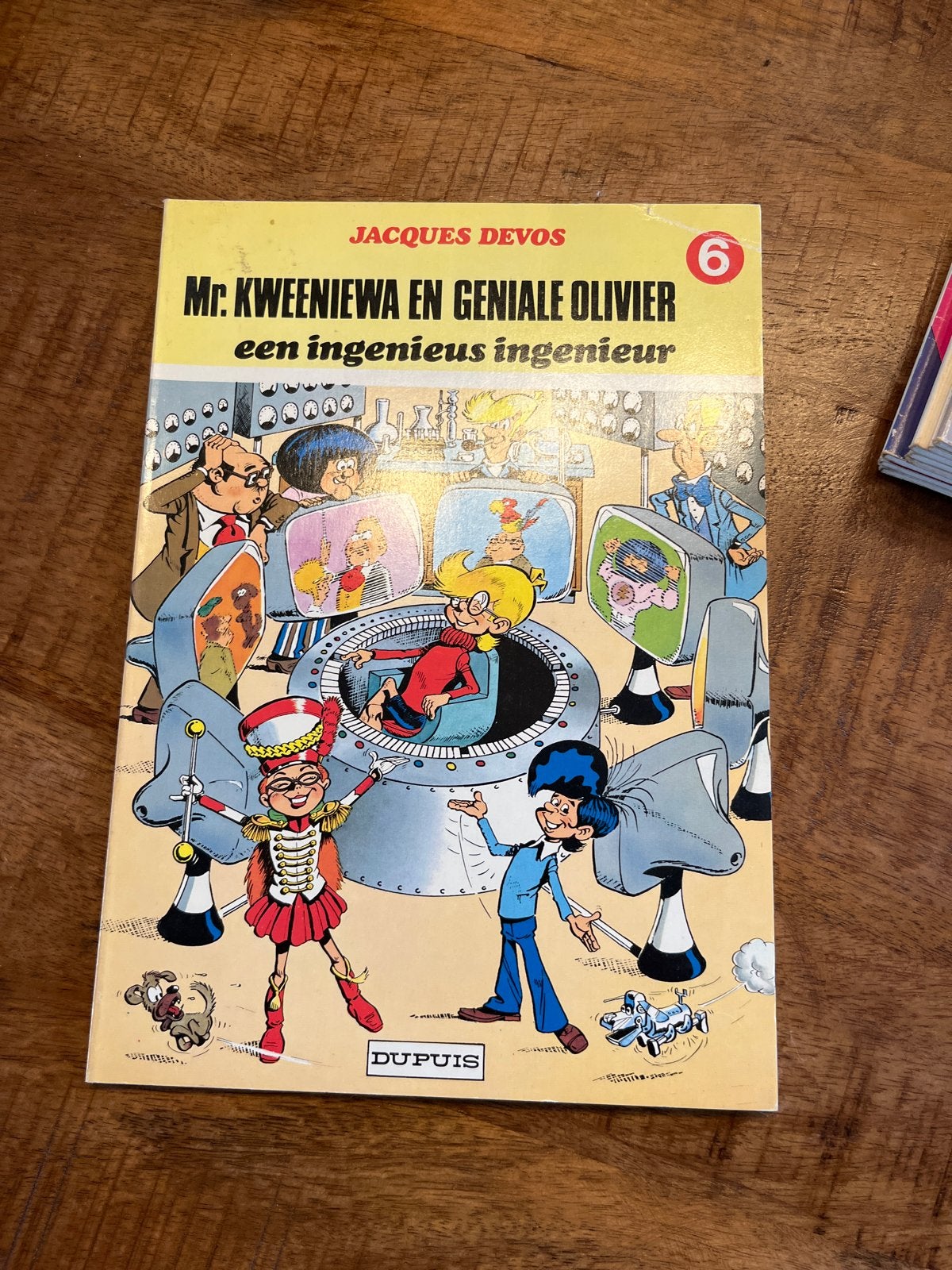 Mr. Kweeniewa en Geniale Olivier - Een ingenieus ingenieur, Boeken, Eén stripboek, Ophalen of Verzenden, Gelezen