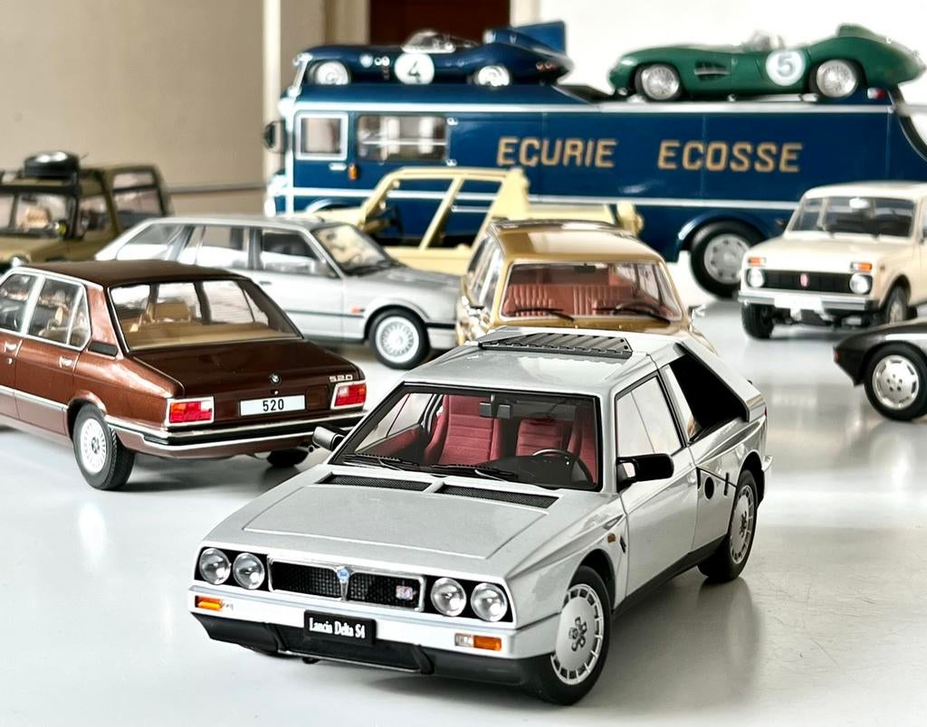 AutoArt Signature Lancia Delta S4 (zilver), Ophalen, Zo goed als nieuw, Autoart