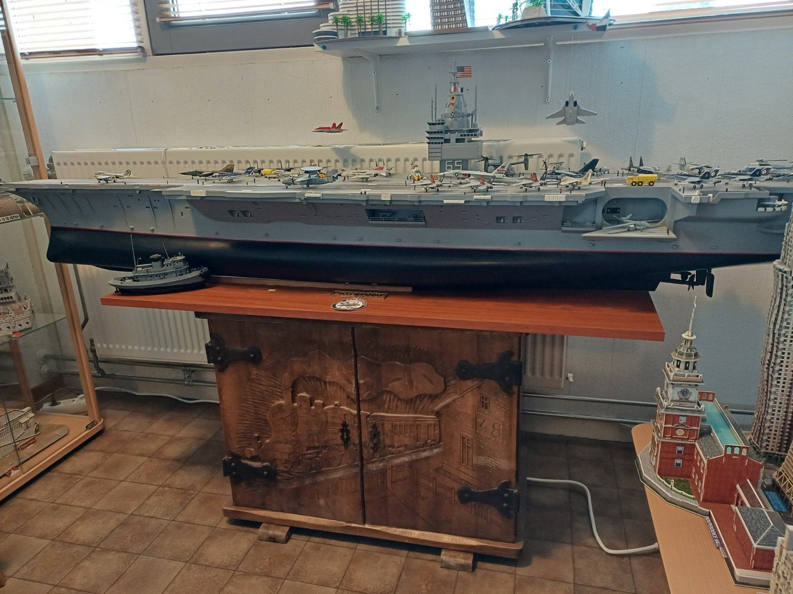 Statisch model vliegdekschip USS Enterprise, Ophalen