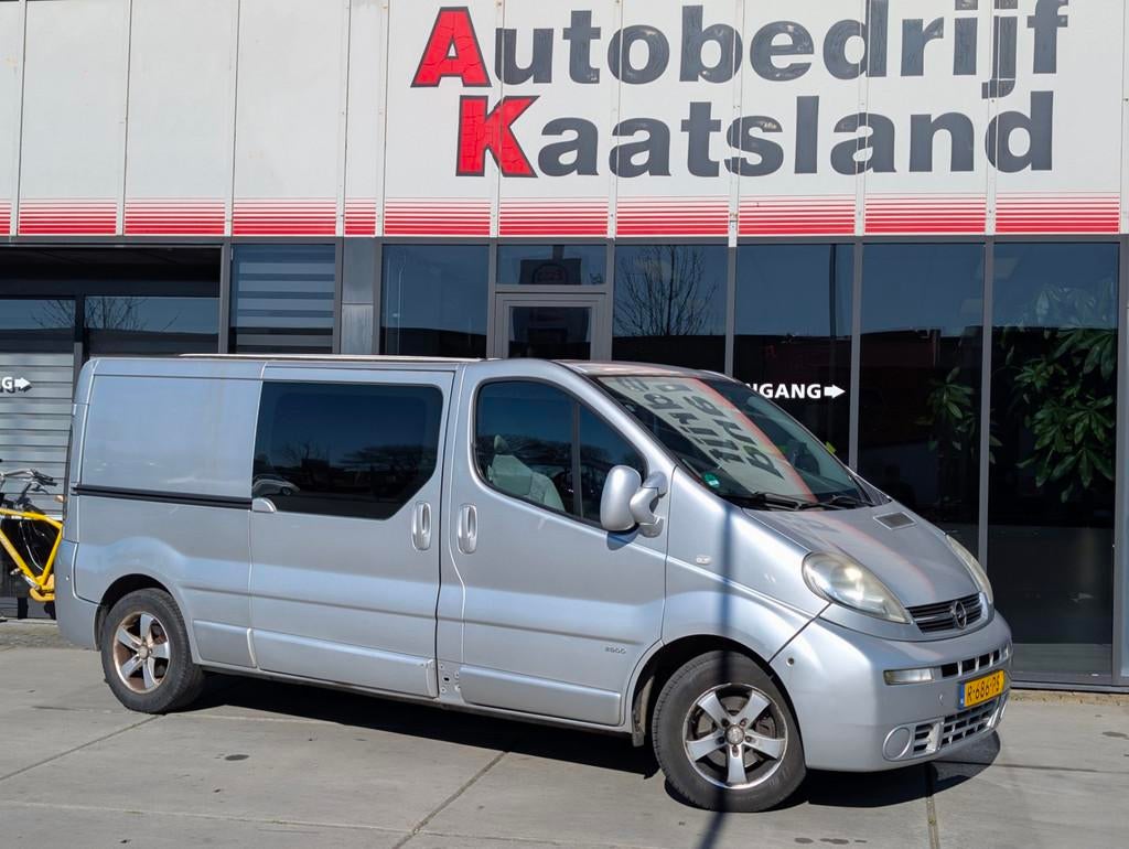 Opel VIVARO 2.5DTI 2.9T L2H1 Camper Bus - Hefdak - Trekhaak, Airbags, Bedrijf, Airconditioning, Hefdak